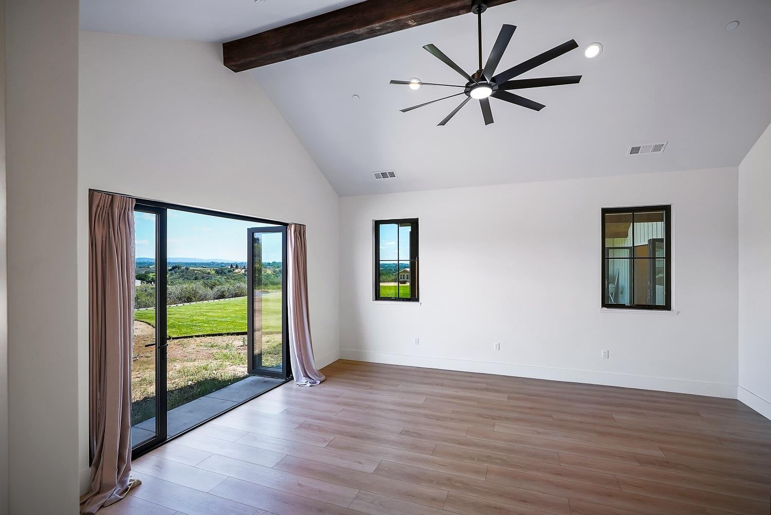Burson, California, 95225, United States, 4 Bedrooms Bedrooms, ,4 BathroomsBathrooms,Residential,For Sale,2040271