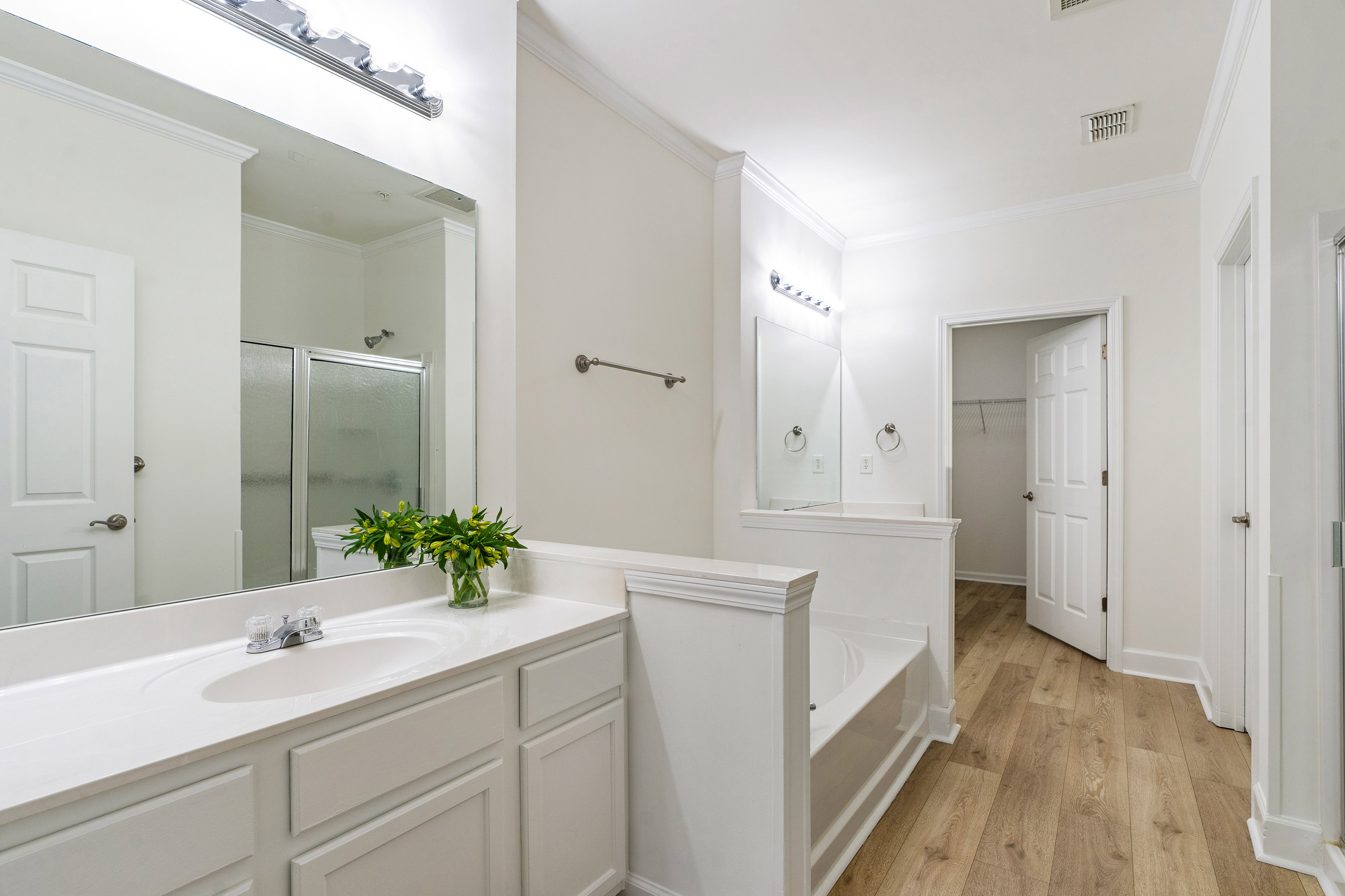  Prime Location in the Sought-After Community of Westside Commons in Alpharetta - 物件實景
