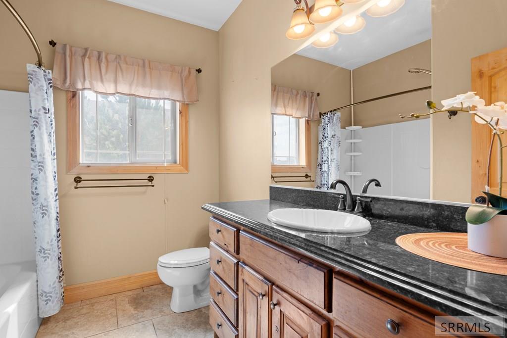 IDAHO FALLS, Idaho, 83401, United States, 6 Bedrooms Bedrooms, ,3 BathroomsBathrooms,Residential,For Sale,2006339