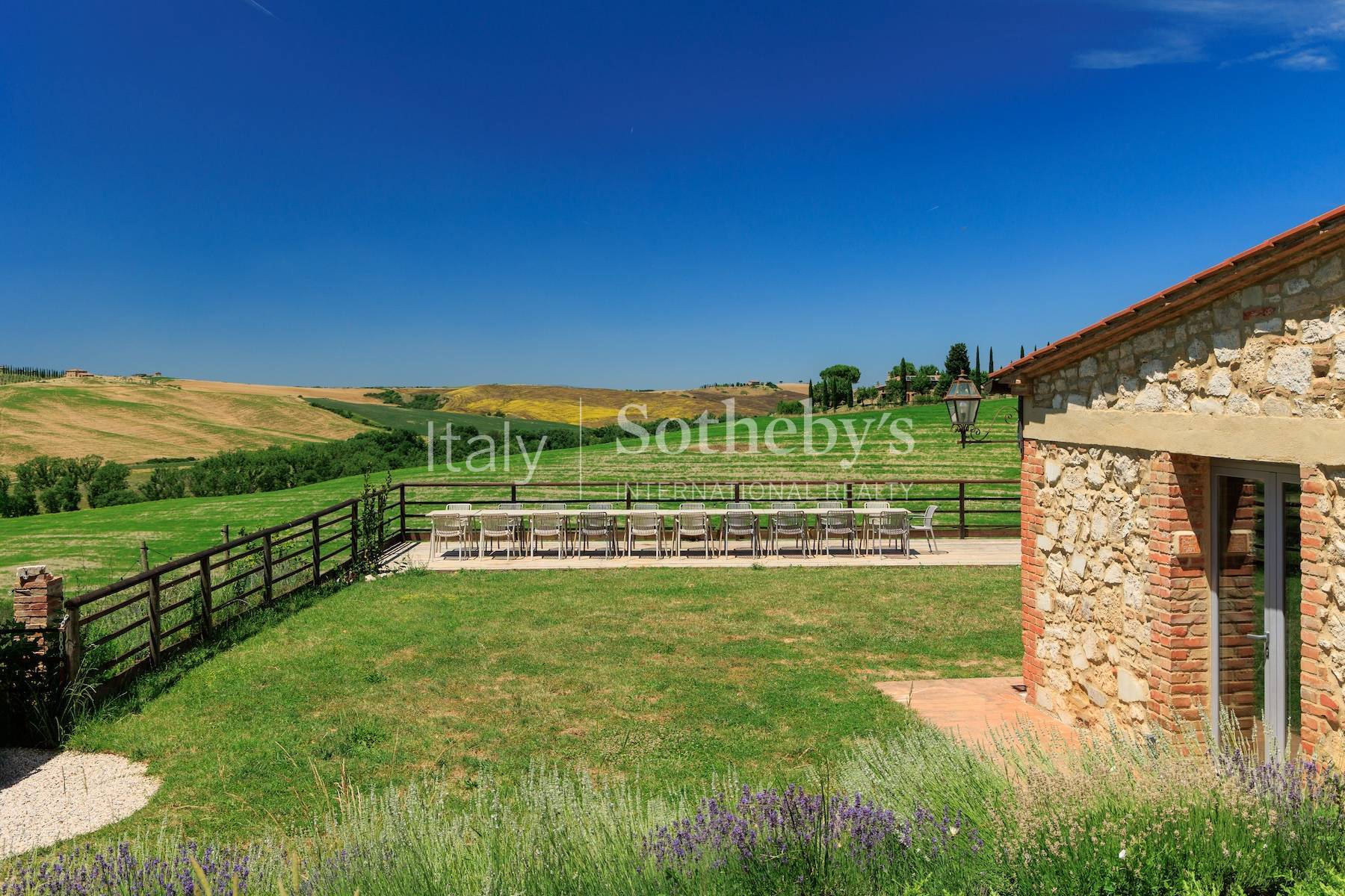  Prestigious estate with historic hamlet and winery - 物件實景
