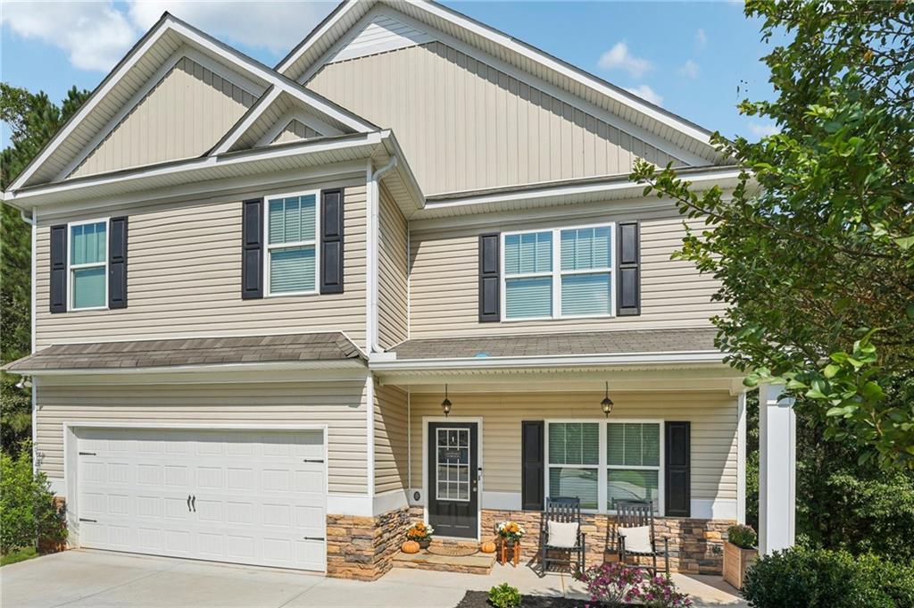 Canton, Georgia, 30114, United States, 6 Bedrooms Bedrooms, ,4 BathroomsBathrooms,Residential,For Sale,1978205