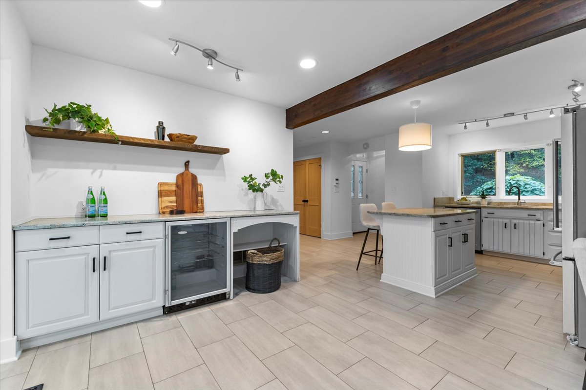 Bernardsville, New Jersey, 07924, United States, 5 Bedrooms Bedrooms, ,6 BathroomsBathrooms,Residential,For Sale,1981424