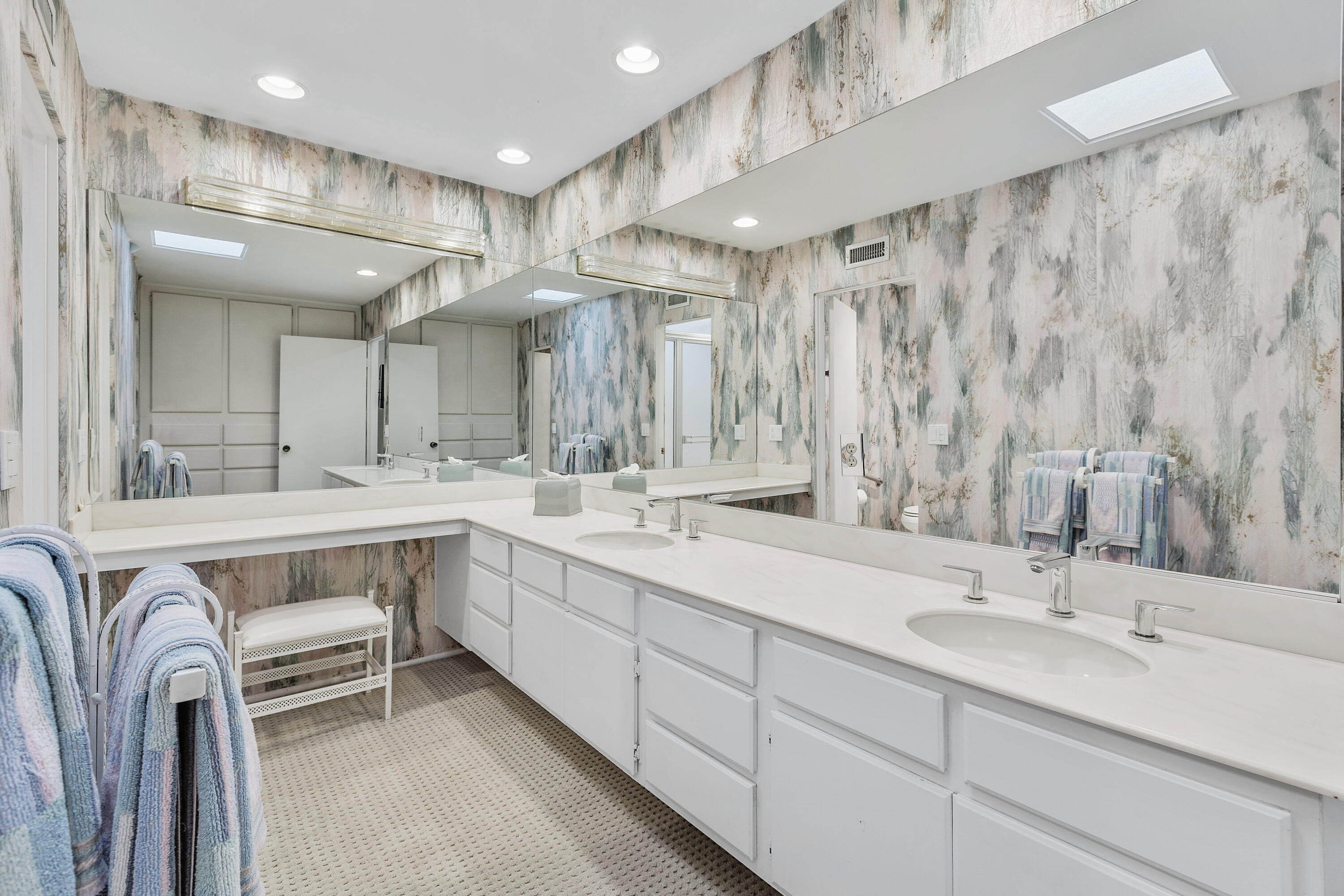 Bermuda Dunes, California, 92203, United States, 2 Bedrooms Bedrooms, ,2 BathroomsBathrooms,Residential,For Sale,1989527