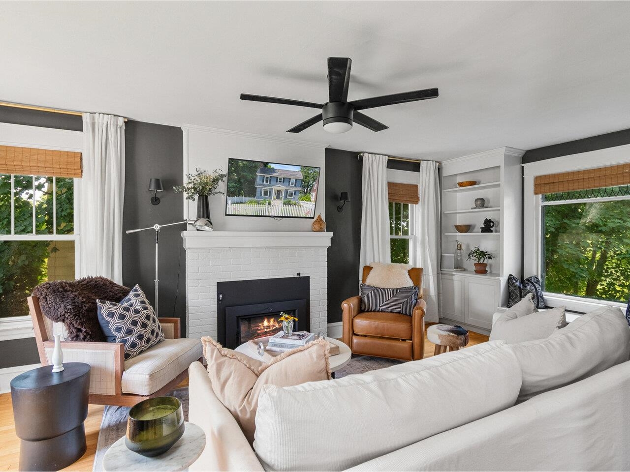 Burlington, Vermont, 05401, United States, 3 Bedrooms Bedrooms, ,2 BathroomsBathrooms,Residential,For Sale,1906339
