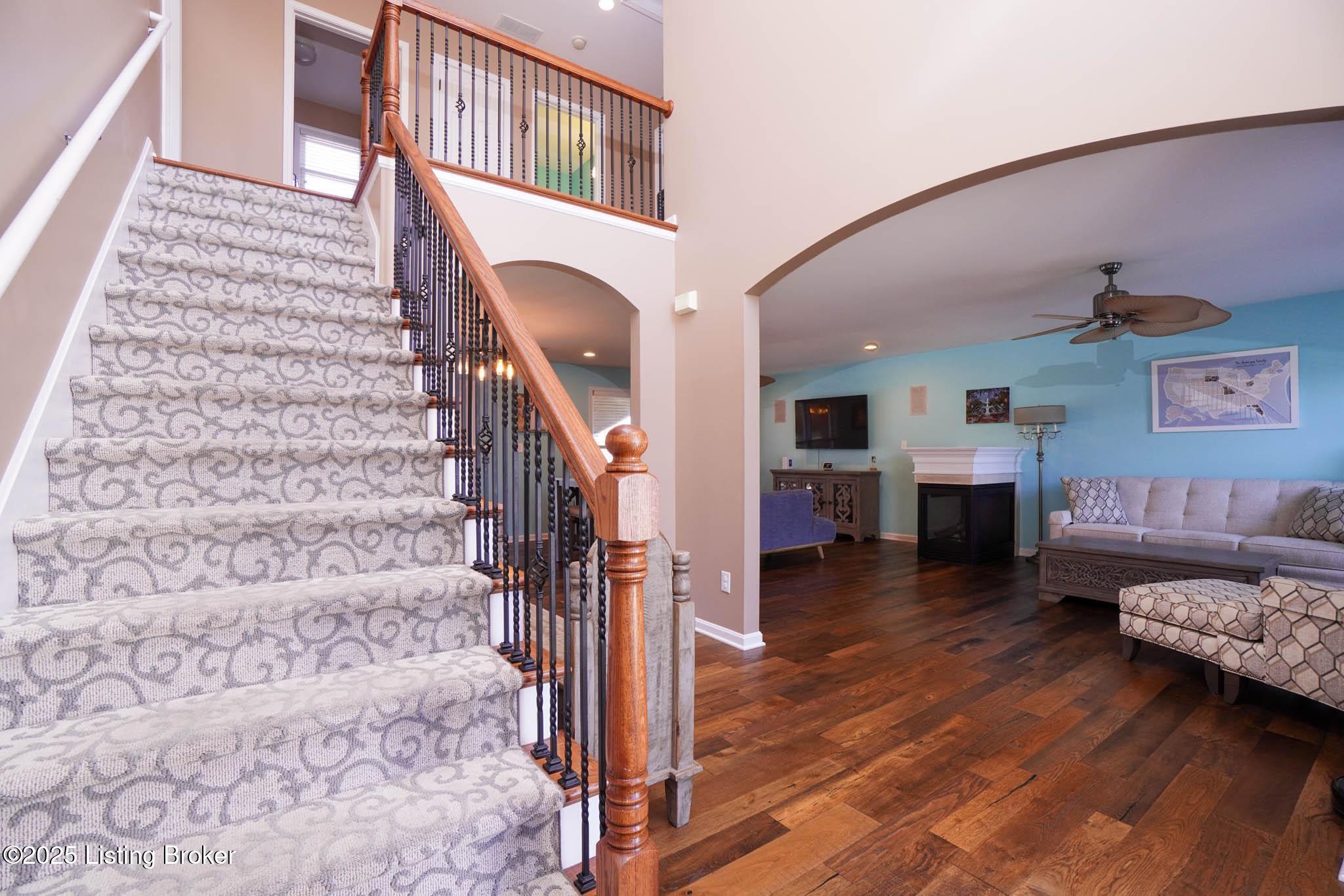 Louisville, Kentucky, 40299, United States, 3 Bedrooms Bedrooms, ,4 BathroomsBathrooms,Residential,For Sale,2000684