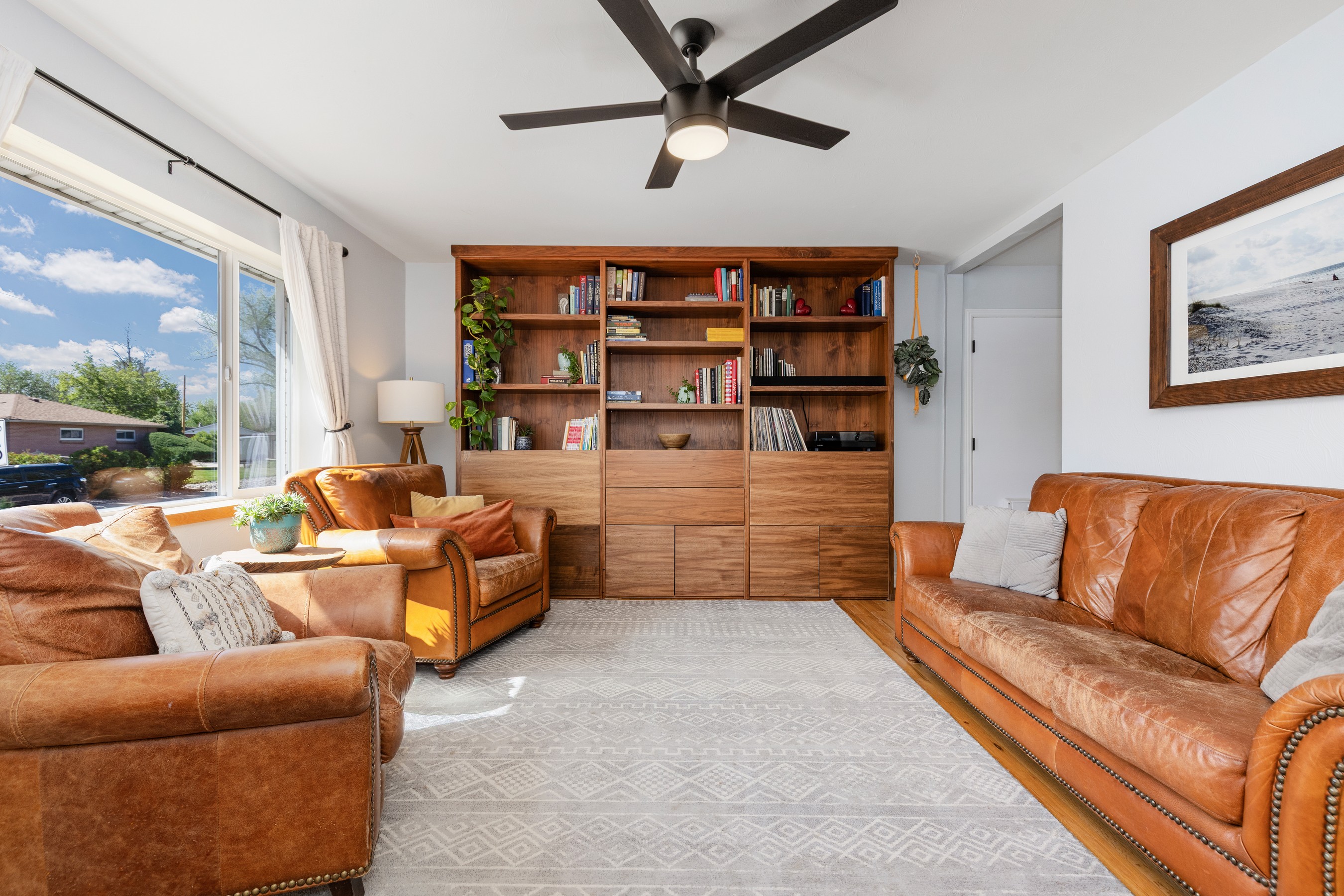  Stylish Ranch Living with Detached ADU - 物件實景