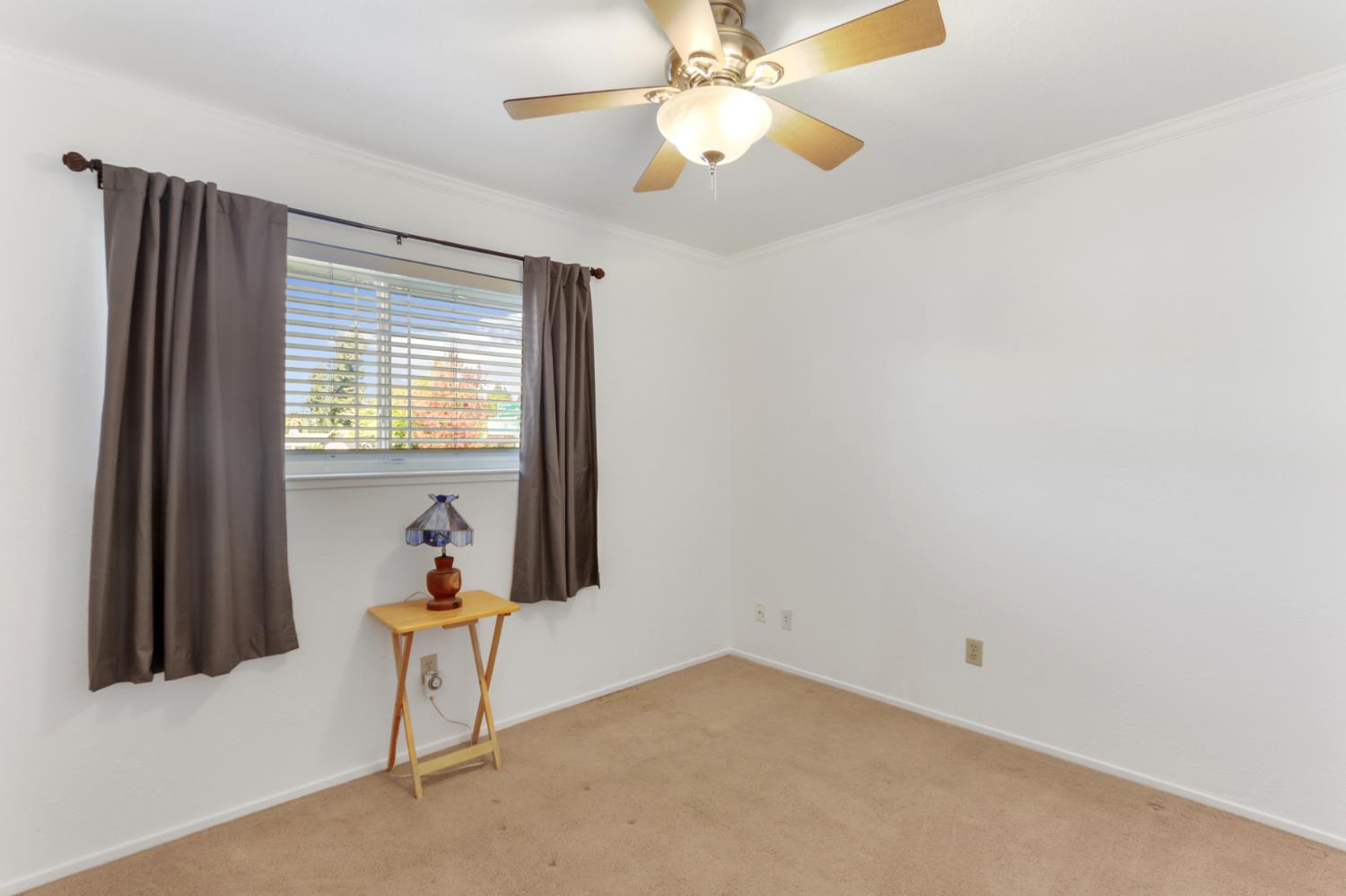 Elk Grove, California, 95624, United States, 4 Bedrooms Bedrooms, ,3 BathroomsBathrooms,Residential,For Sale,1987914