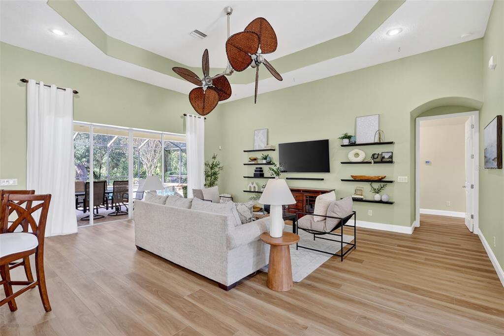 Bradenton, Florida, 34212, United States, 4 Bedrooms Bedrooms, ,3 BathroomsBathrooms,Residential,For Sale,1991075