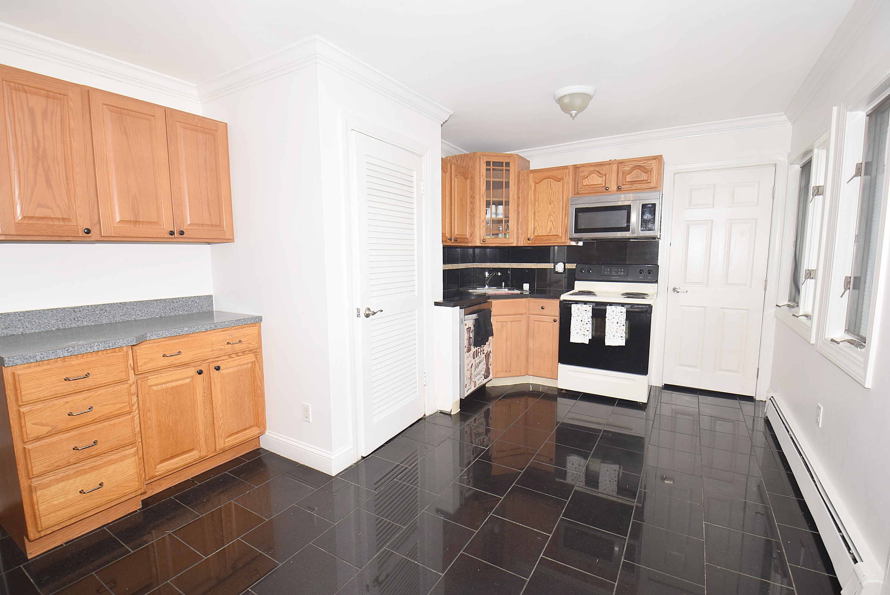 Levittown, New York, 11756, United States, 4 Bedrooms Bedrooms, ,2 BathroomsBathrooms,Residential,For Sale,2000416