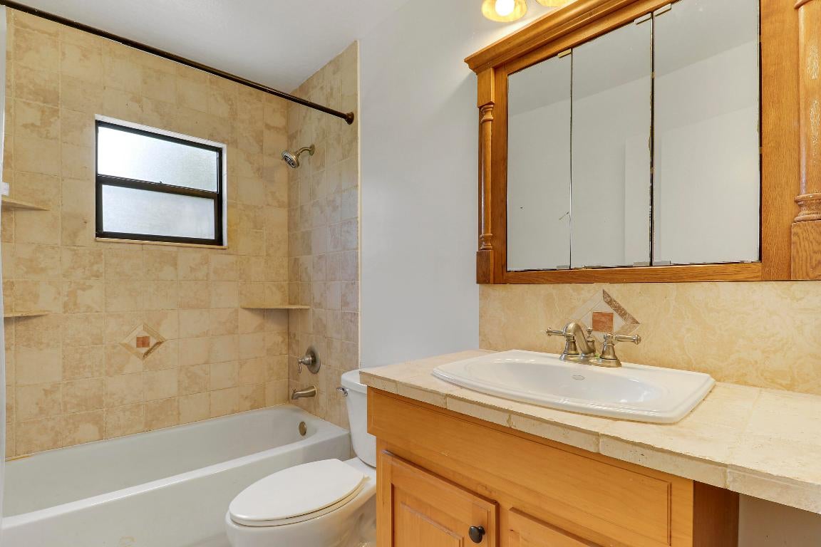 Jupiter, Florida, 33478, United States, 3 Bedrooms Bedrooms, ,2 BathroomsBathrooms,Residential,For Sale,1980938