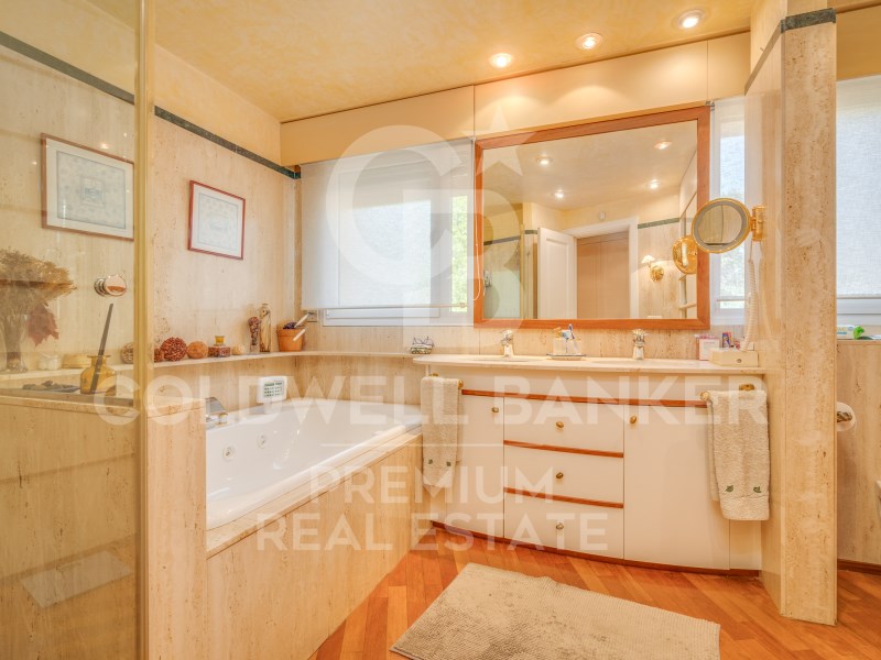 Sant Cugat del Vallès, Catalonia, ES, 5 Bedrooms Bedrooms, ,5 BathroomsBathrooms,Residential,For Sale,1529561