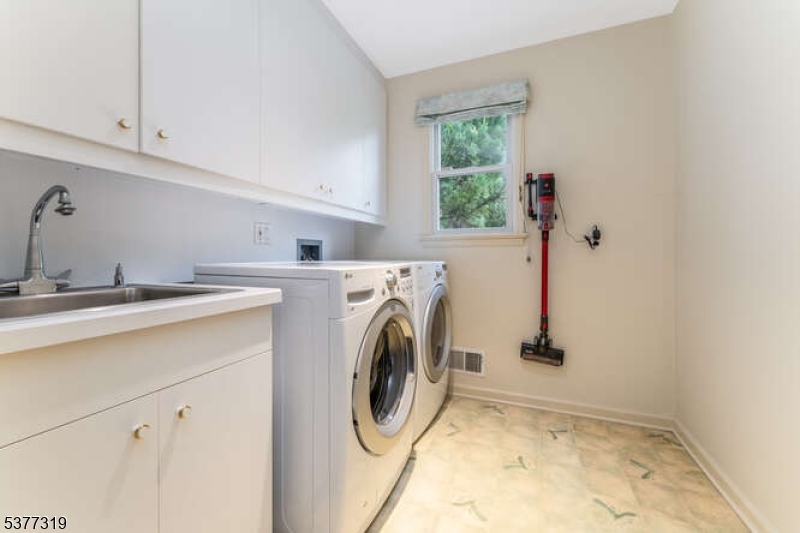 Bethlehem Twp., New Jersey, 08826, United States, 4 Bedrooms Bedrooms, ,3 BathroomsBathrooms,Residential,For Sale,1912000