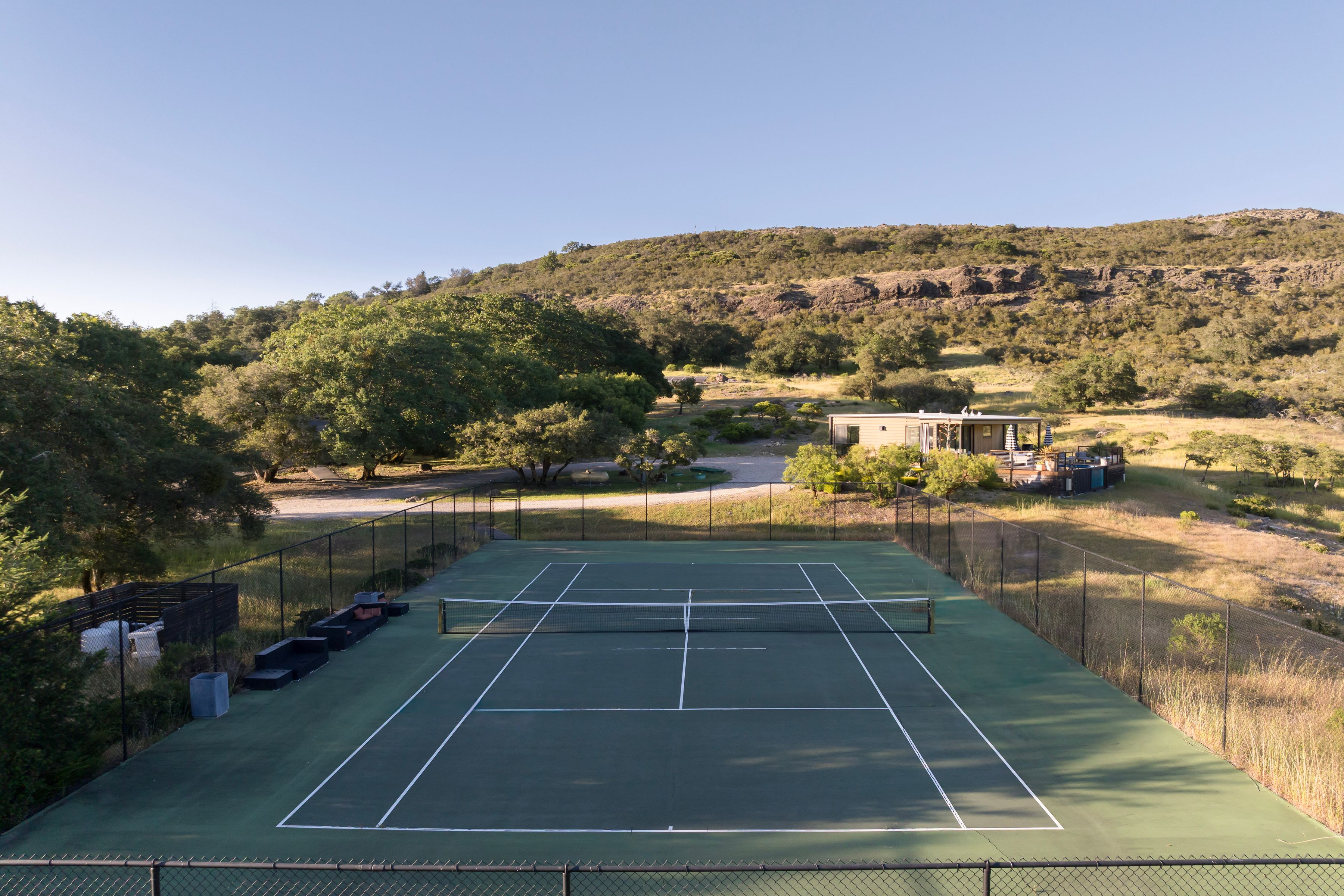  Income Producing Calistoga Compound - 物件實景