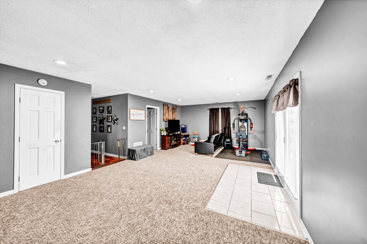 Vanceburg, Kentucky, 41179, United States, 4 Bedrooms Bedrooms, ,2 BathroomsBathrooms,Residential,For Sale,1984182