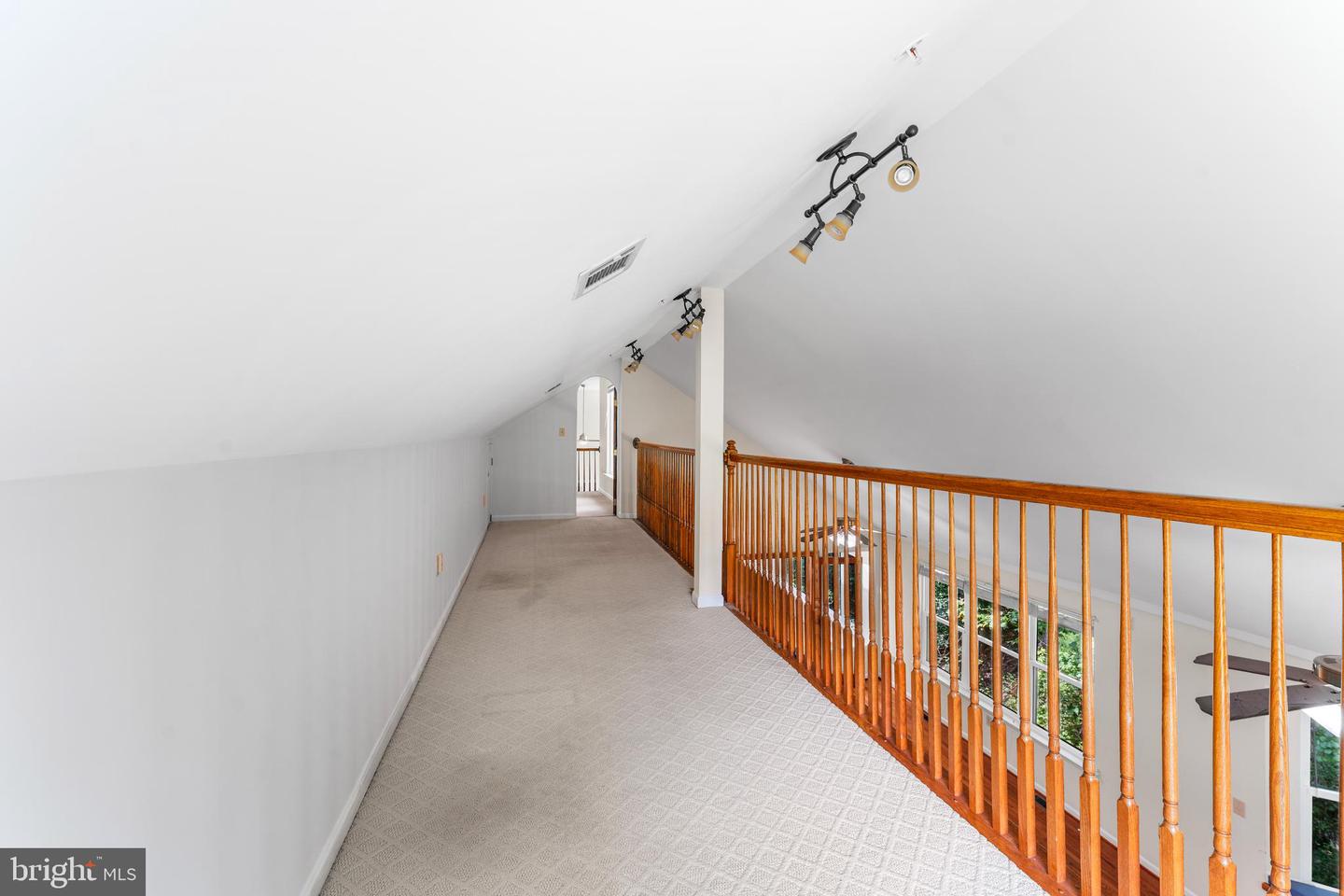 Clinton, Maryland, 20735, United States, 5 Bedrooms Bedrooms, ,5 BathroomsBathrooms,Residential,For Sale,1907711