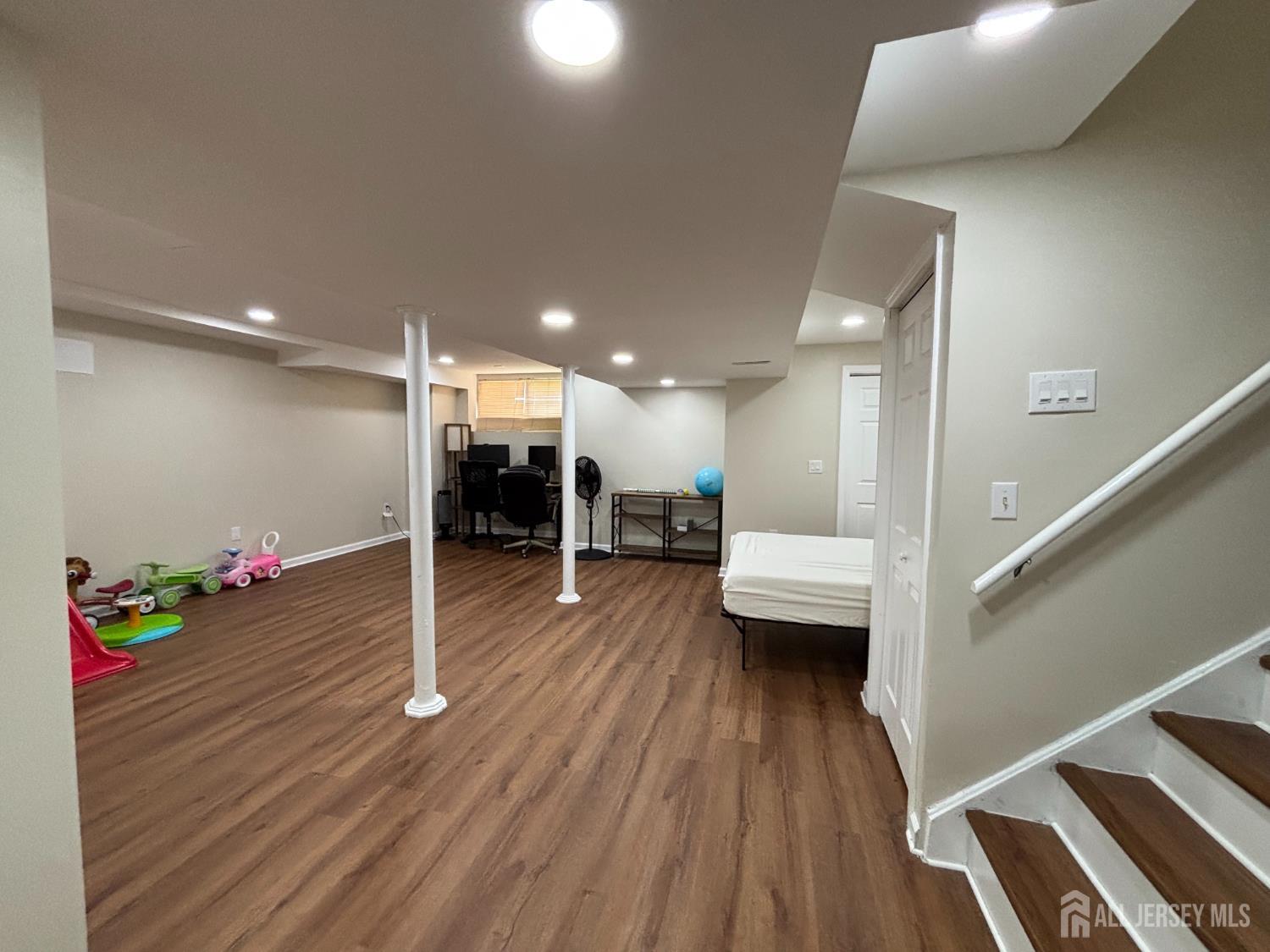 North Brunswick, New Jersey, 08902, United States, 3 Bedrooms Bedrooms, ,3 BathroomsBathrooms,Residential,For Sale,2048487