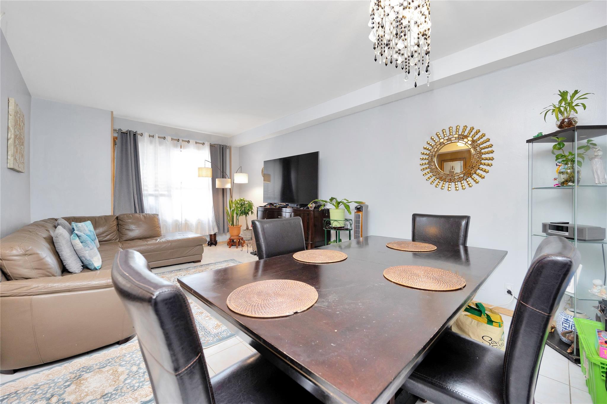 Rego Park, New York, 11374, United States, 3 Bedrooms Bedrooms, ,2 BathroomsBathrooms,Residential,For Sale,1846571