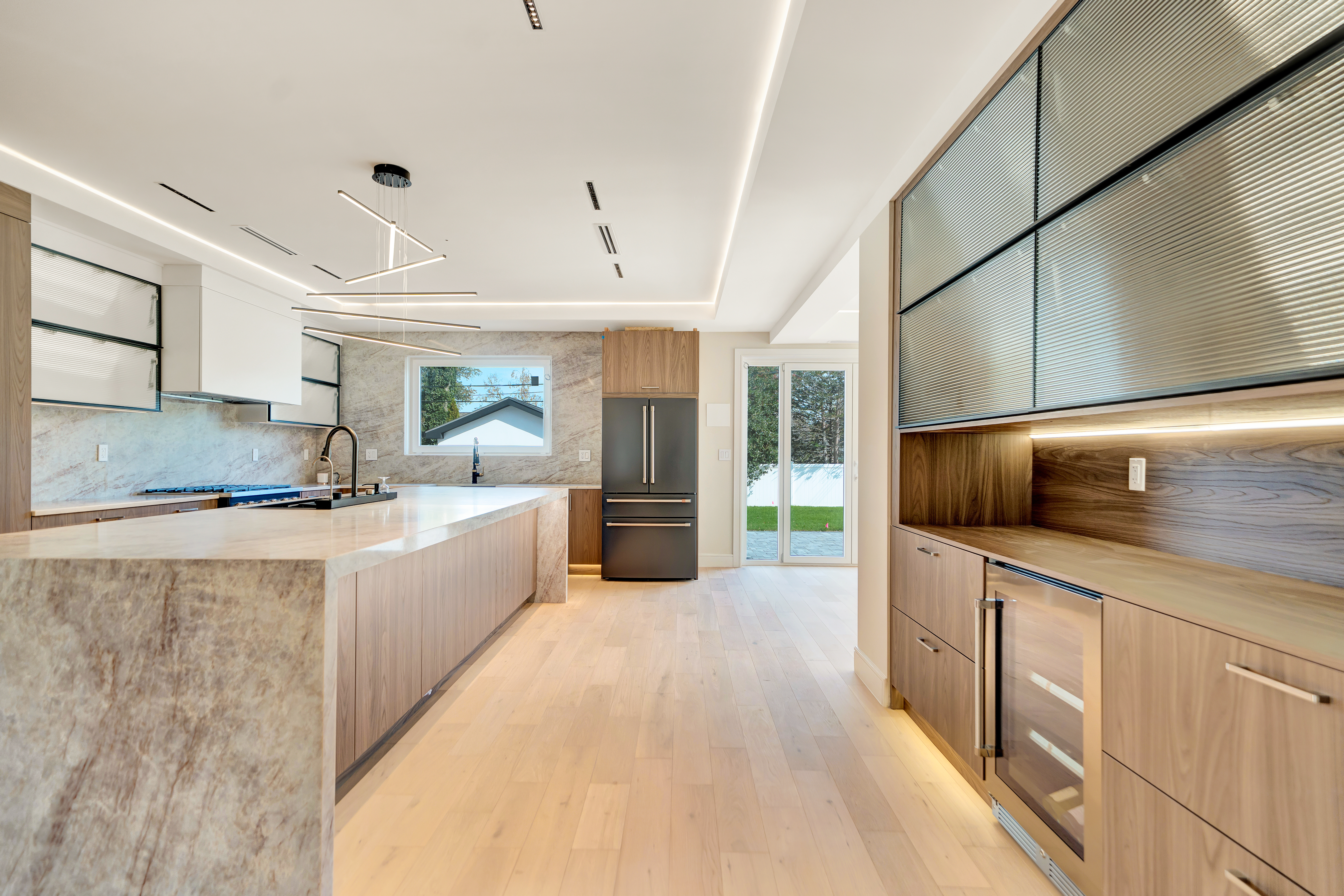  748 Carman Avenue, Westbury, NY, 11590 - 物件實景