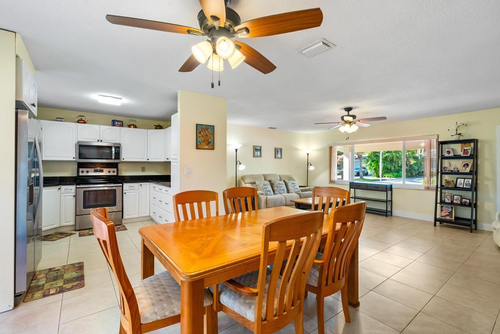 Deerfield Beach, Florida, 33441, United States, 2 Bedrooms Bedrooms, ,2 BathroomsBathrooms,Residential,For Sale,1995826