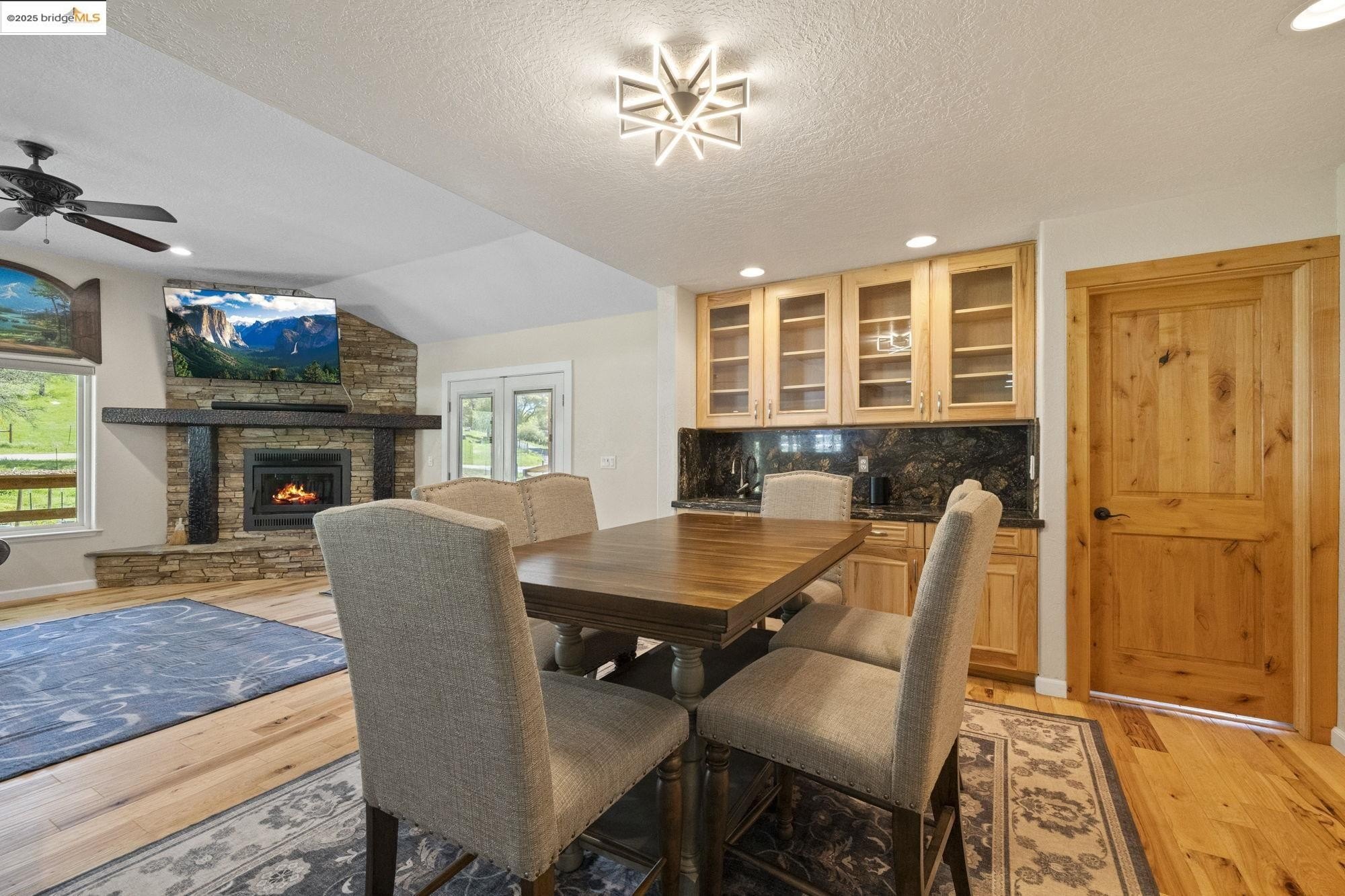 Sonora, California, 95370, United States, 4 Bedrooms Bedrooms, ,2 BathroomsBathrooms,Residential,For Sale,1980080