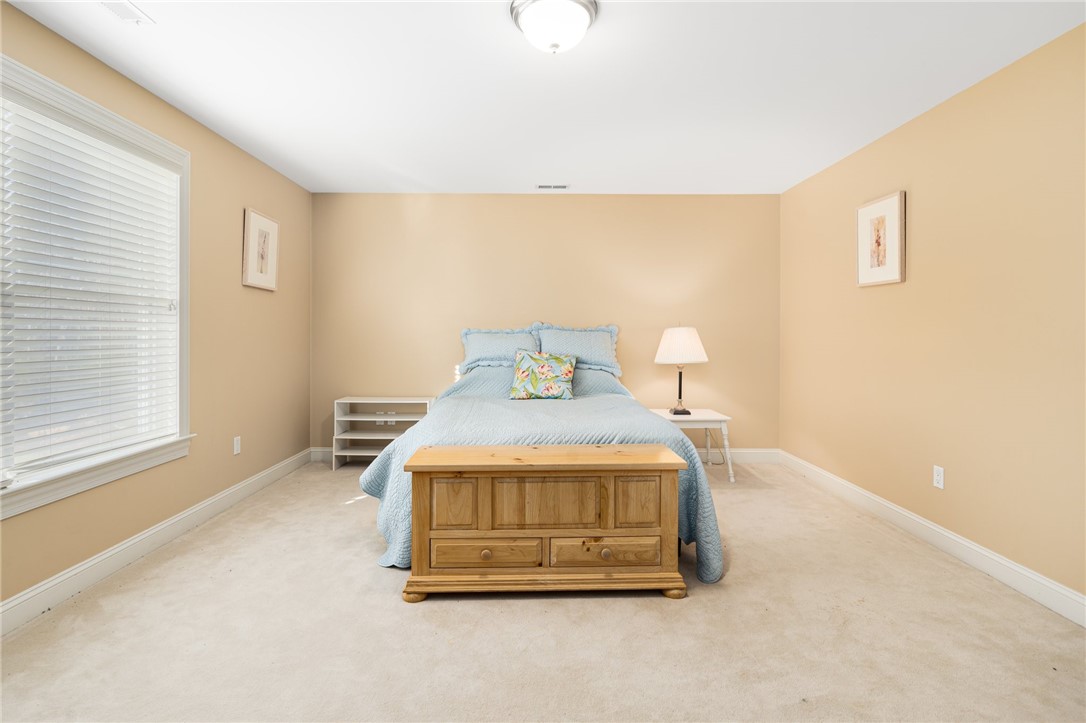 East Greenwich, Rhode Island, 02818, United States, 5 Bedrooms Bedrooms, ,7 BathroomsBathrooms,Residential,For Sale,1940425
