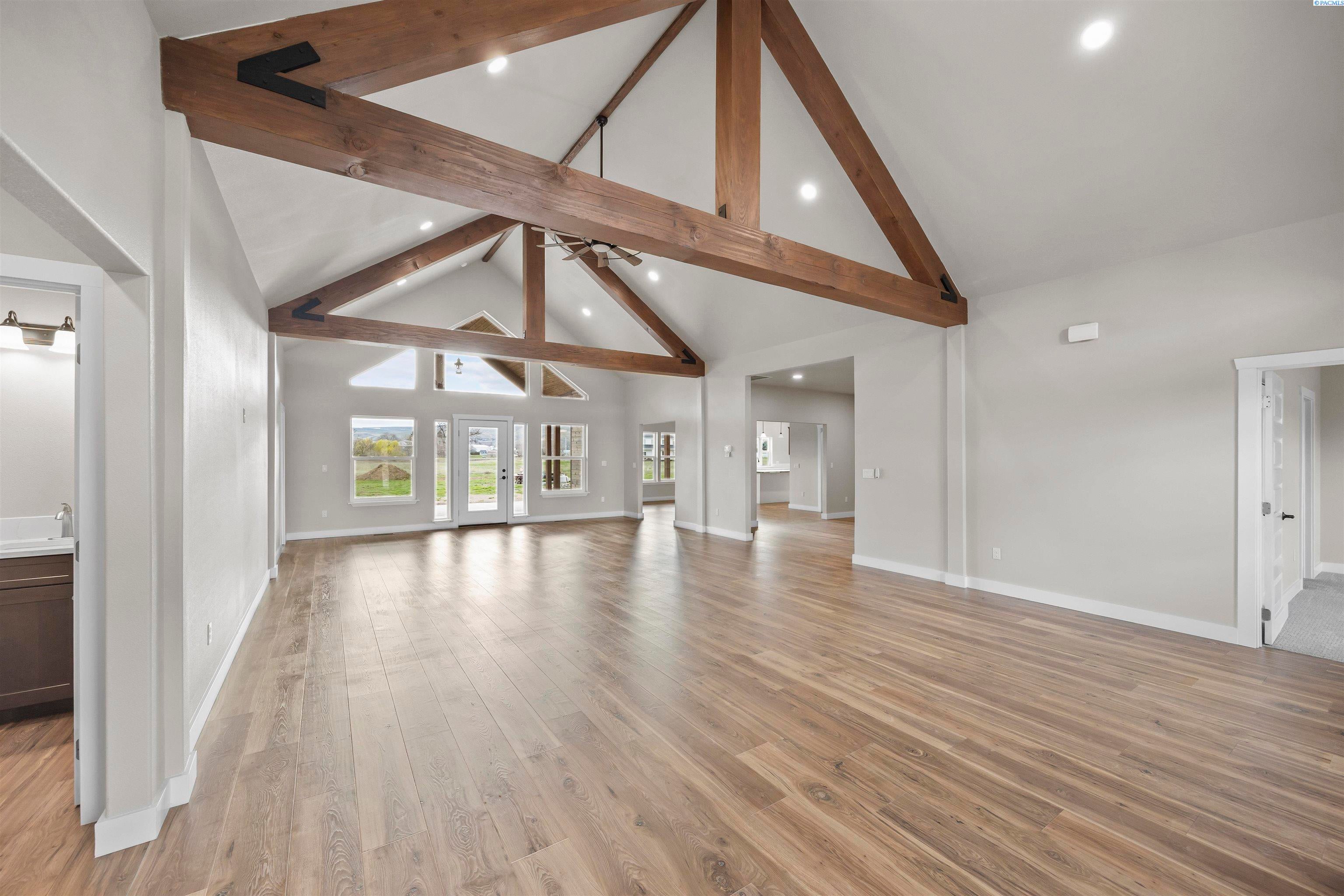 Prosser, Washington, 99350, United States, 3 Bedrooms Bedrooms, ,2 BathroomsBathrooms,Residential,For Sale,2027439