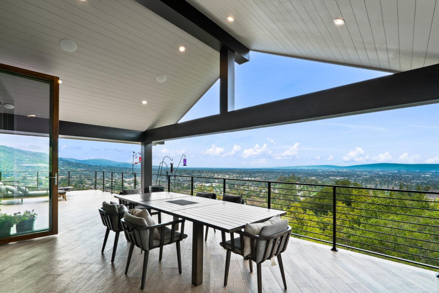 Los Gatos, California, 95030, United States, 5 Bedrooms Bedrooms, ,6 BathroomsBathrooms,Residential,For Sale,1997013