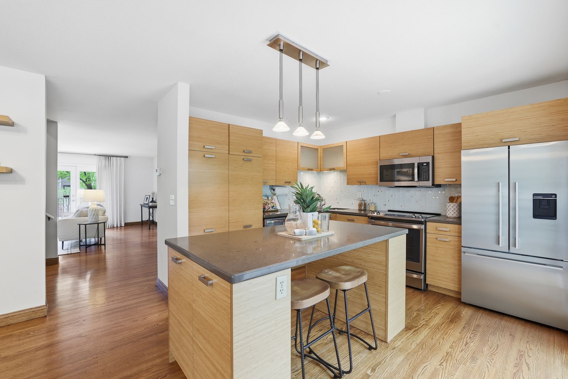  Renovated Townhome with Panoramic Views of Cedar Lake - 物件實景