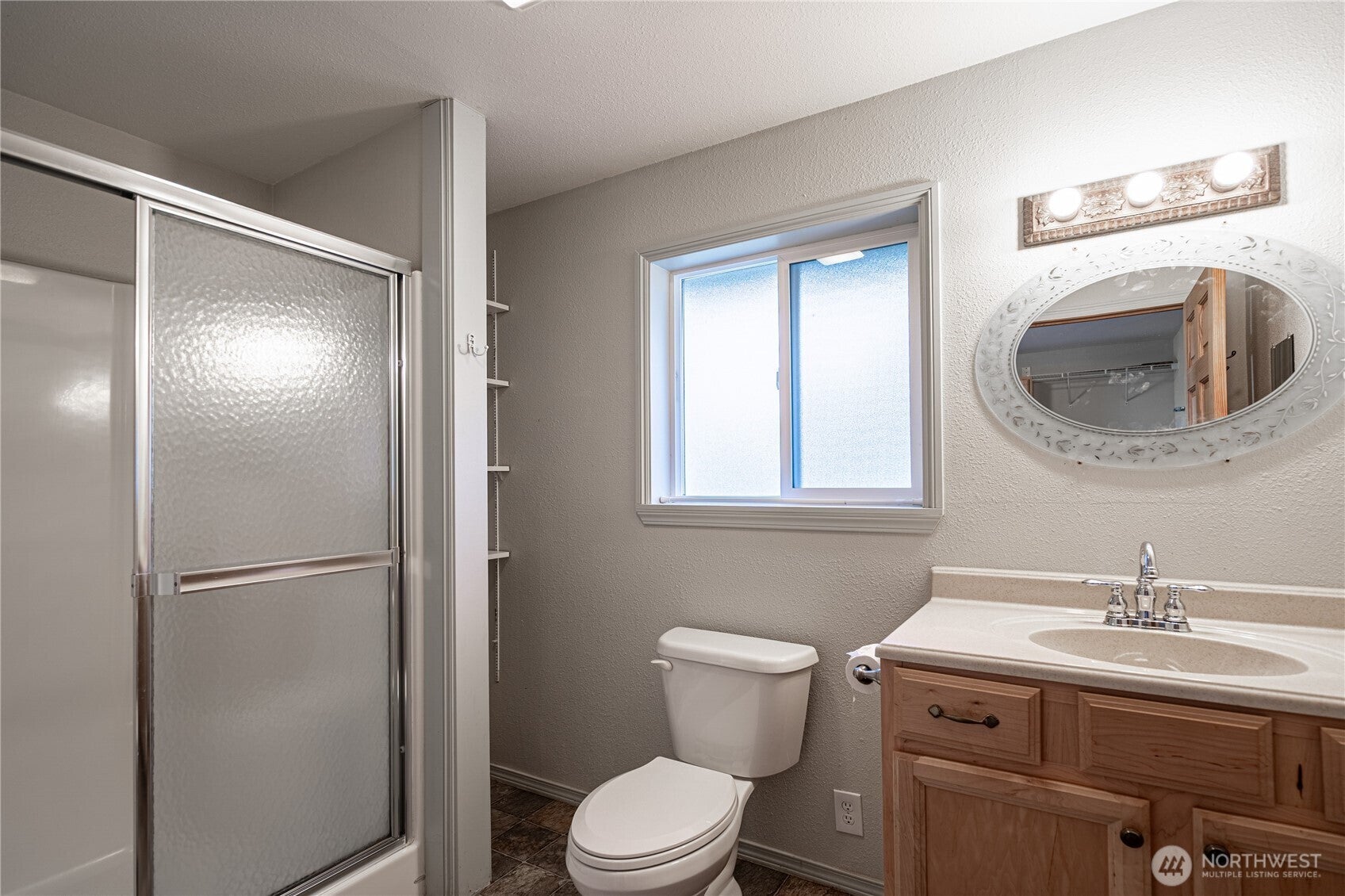 Manson, Washington, 98831, United States, 3 Bedrooms Bedrooms, ,2 BathroomsBathrooms,Residential,For Sale,1992965