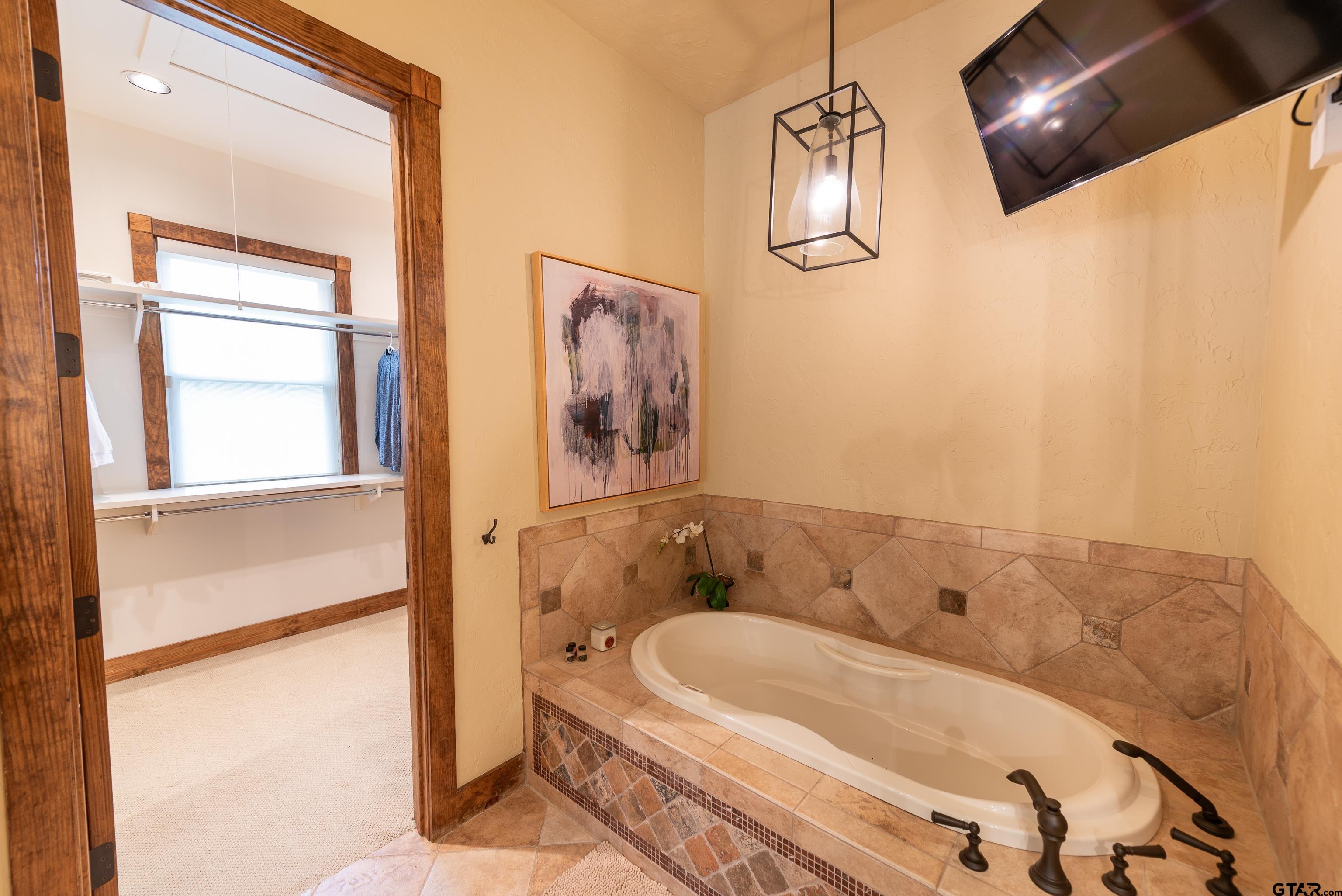 Scroggins, Texas, 75480, United States, 4 Bedrooms Bedrooms, ,5 BathroomsBathrooms,Residential,For Sale,1981840