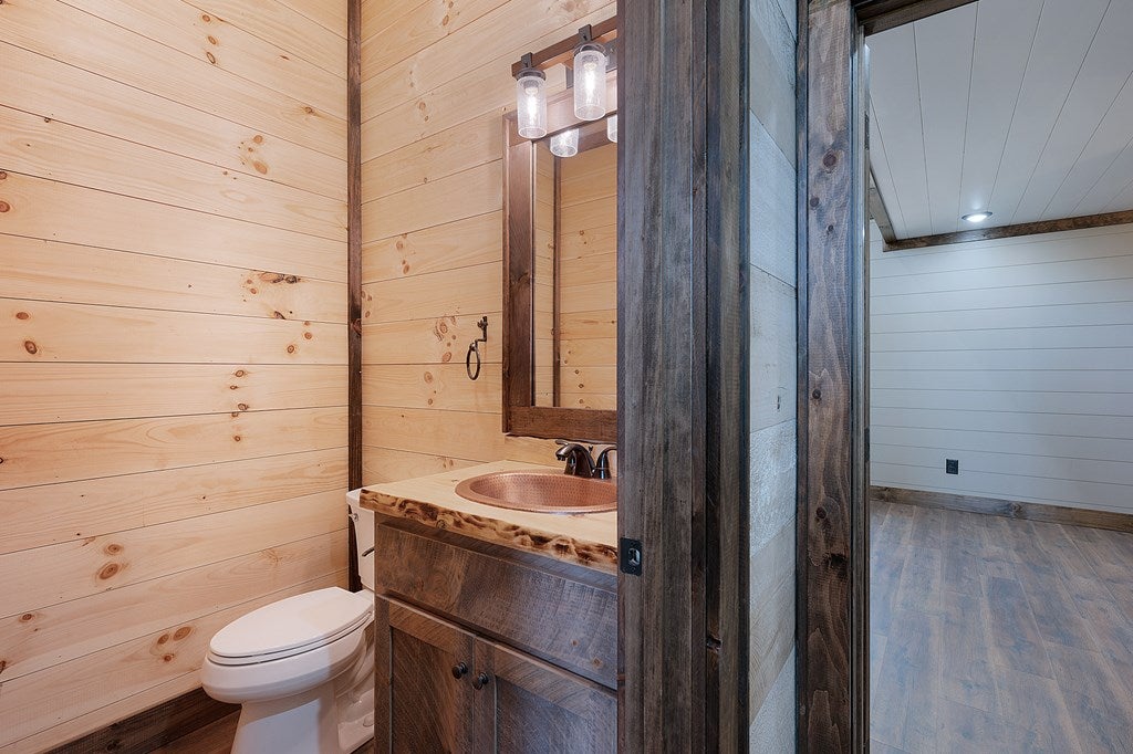 Blue Ridge, Georgia, 30513, United States, 4 Bedrooms Bedrooms, ,4 BathroomsBathrooms,Residential,For Sale,1804354