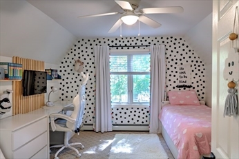 Westford, Massachusetts, 01886, United States, 4 Bedrooms Bedrooms, ,3 BathroomsBathrooms,Residential,For Sale,1980422