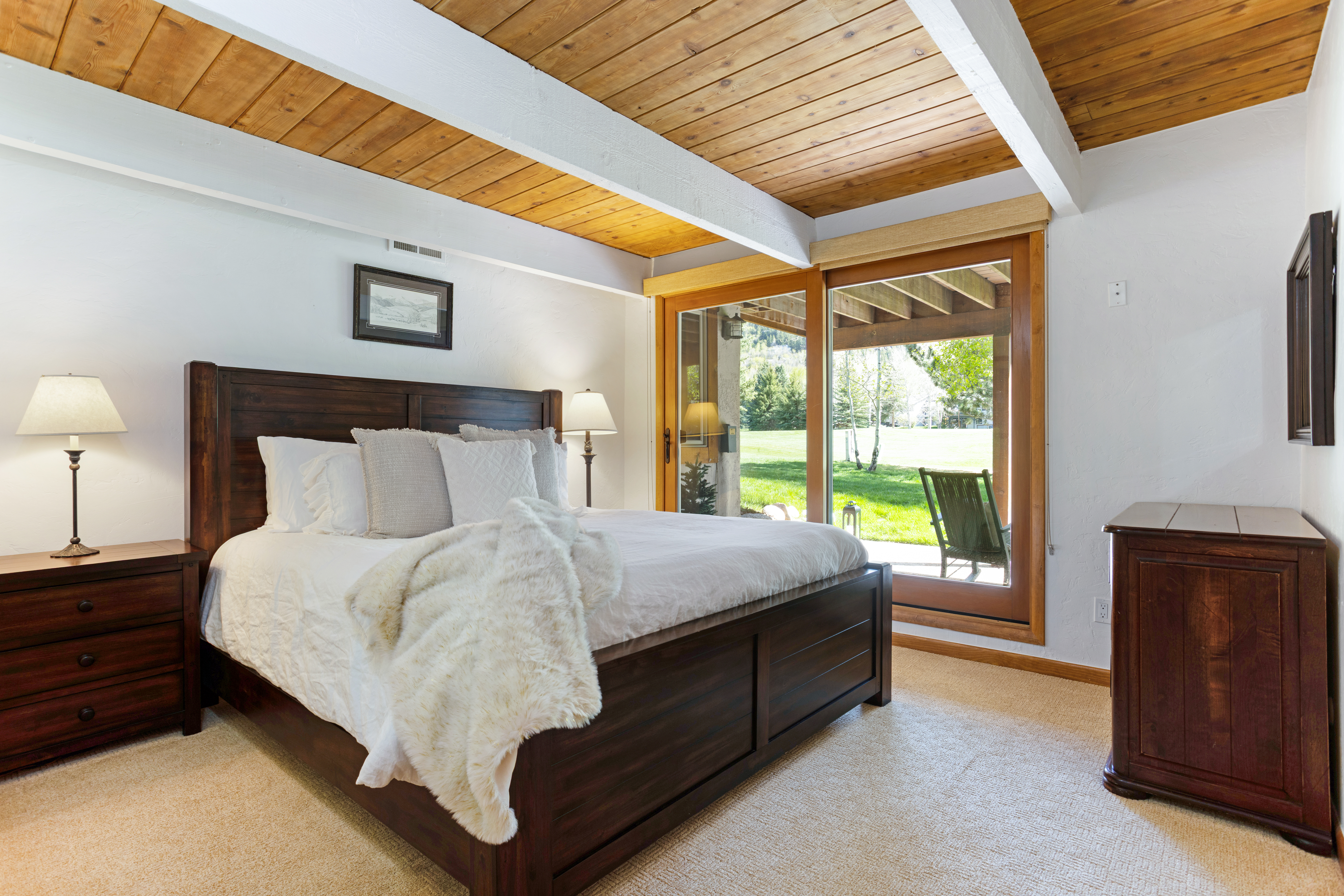  Eagle-Vail Residence Delivers a Flexible Functional layout with Strong Character - 物件實景