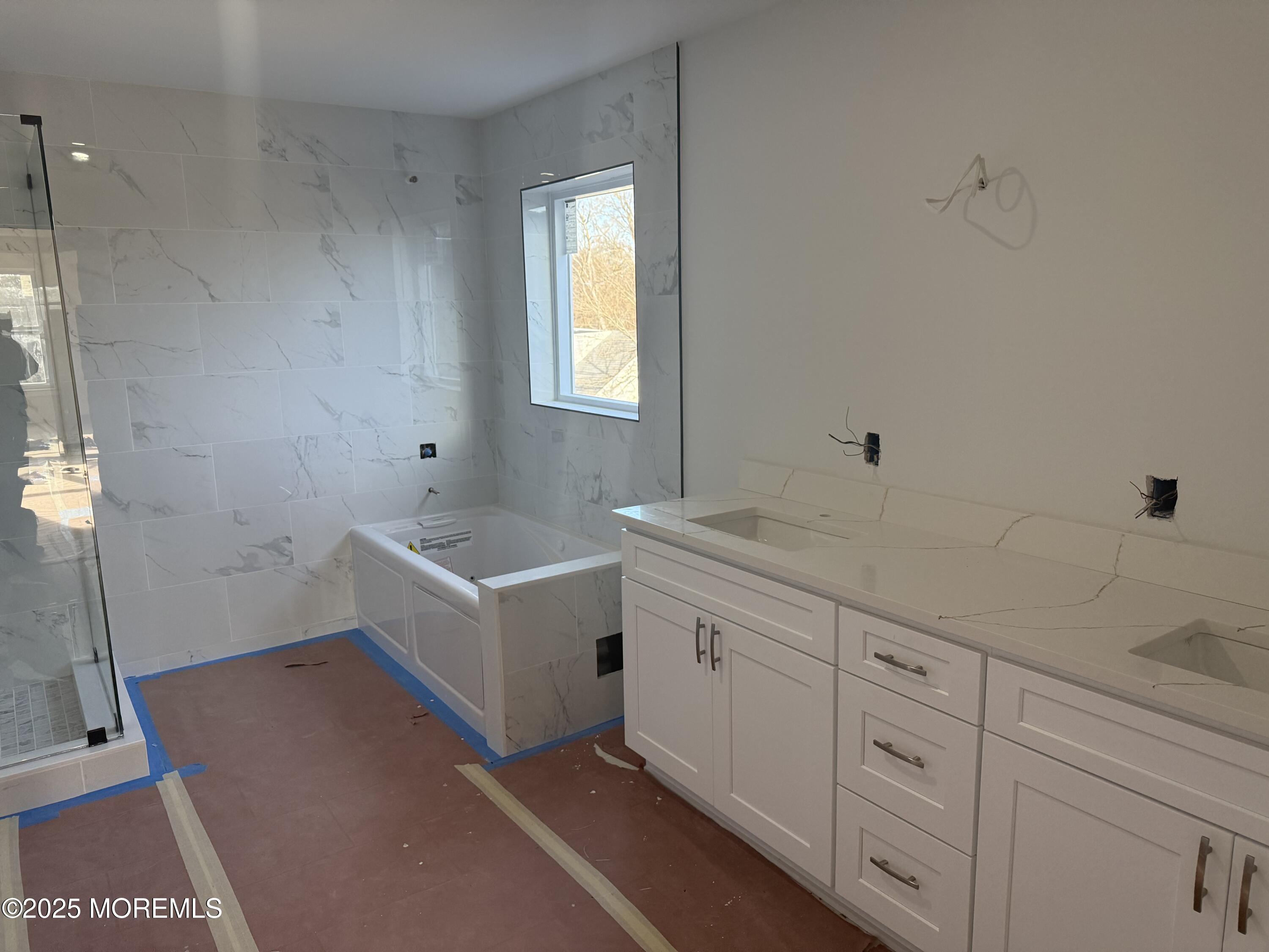 Manalapan, New Jersey, 07726, United States, 4 Bedrooms Bedrooms, ,4 BathroomsBathrooms,Residential,For Sale,2003012