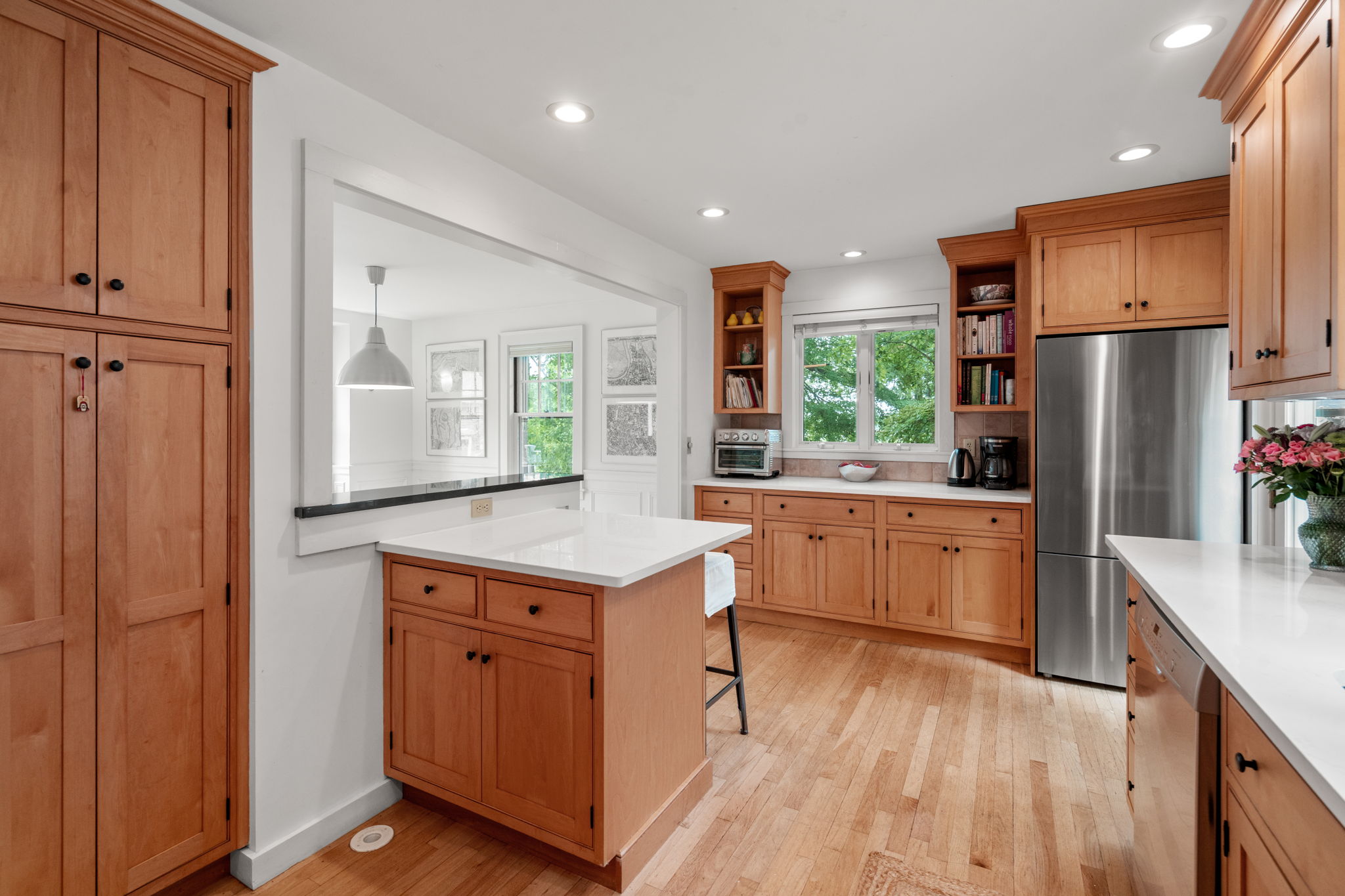  16 Lewis Street, Newton, MA, 02458 - 物件實景