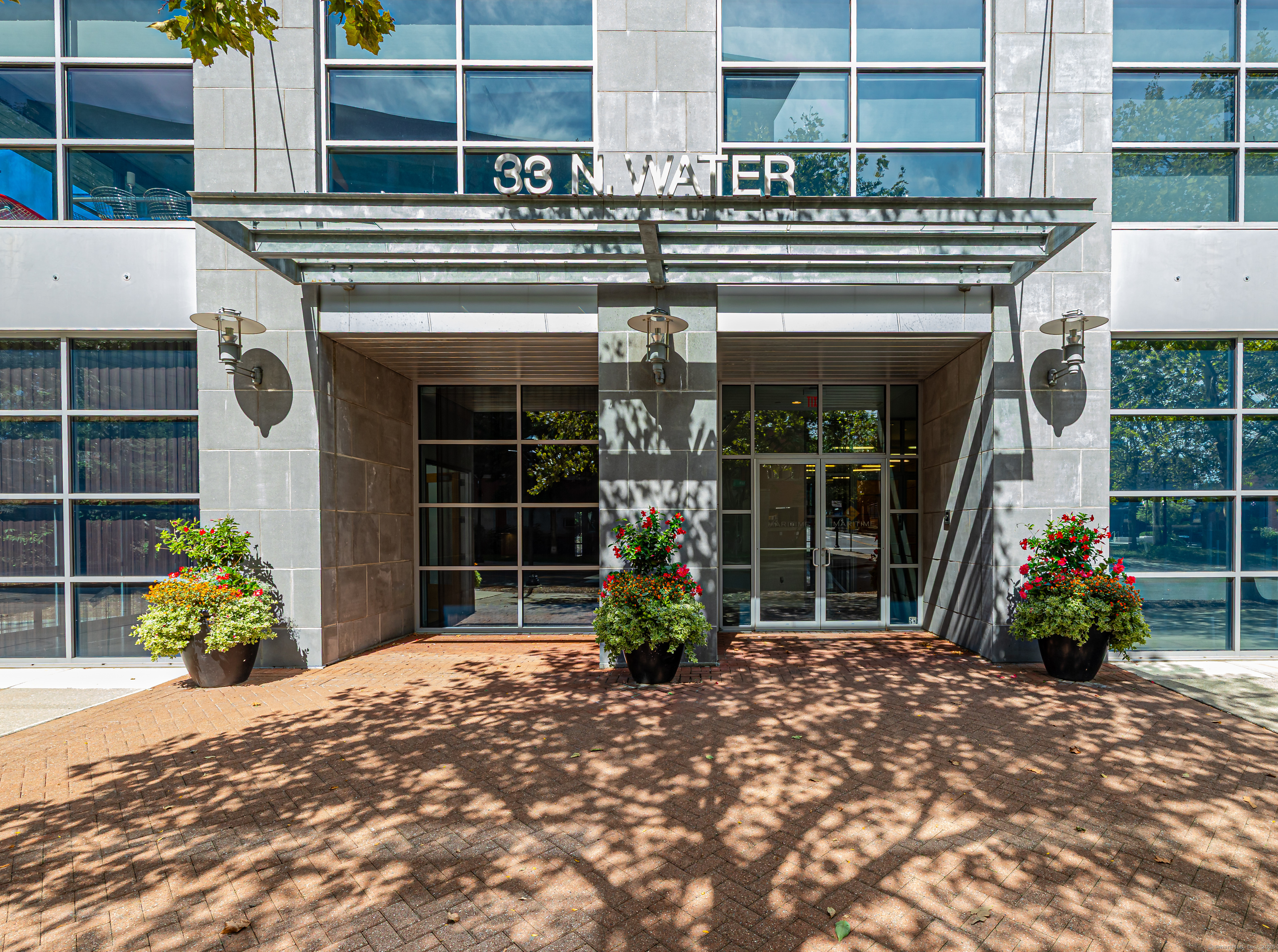 Norwalk, Connecticut, 06854, United States, 3 Bedrooms Bedrooms, ,3 BathroomsBathrooms,Residential,For Sale,1987967