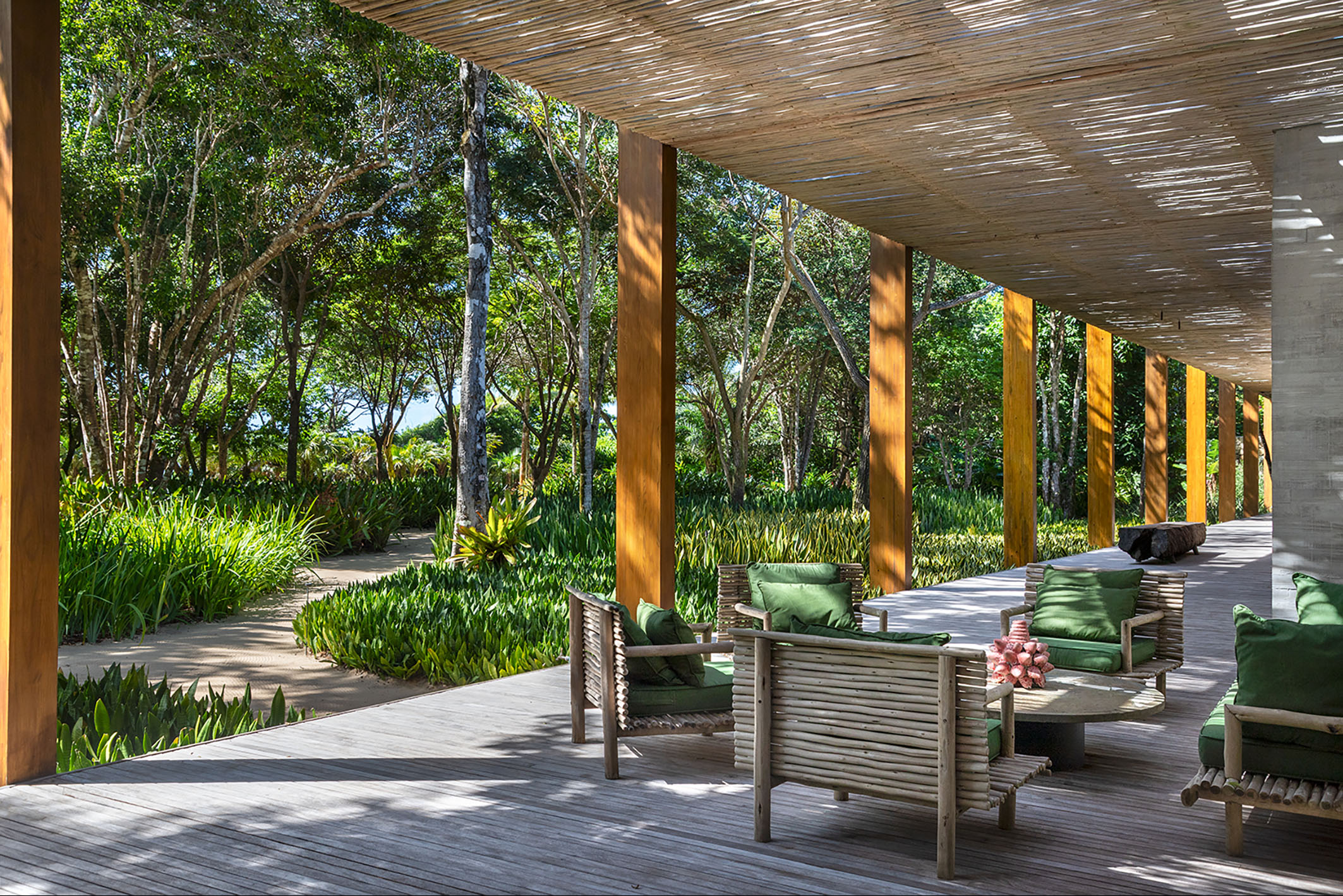  Seafront house by Marcio Kogan with seamless integration to the landscape - 物件實景