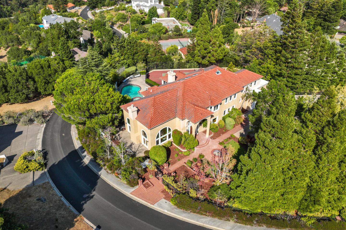 Hillsborough, California, 94010, United States, 5 Bedrooms Bedrooms, ,5 BathroomsBathrooms,Residential,For Sale,1940320