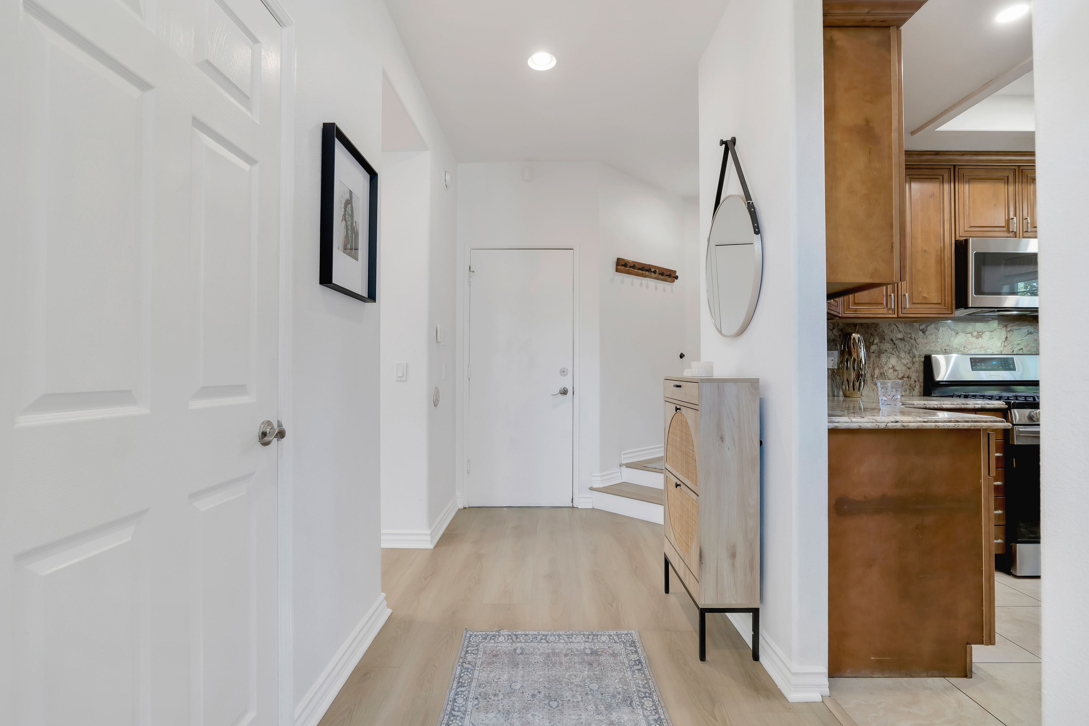  18316 Keswick Street, Reseda - 物件實景
