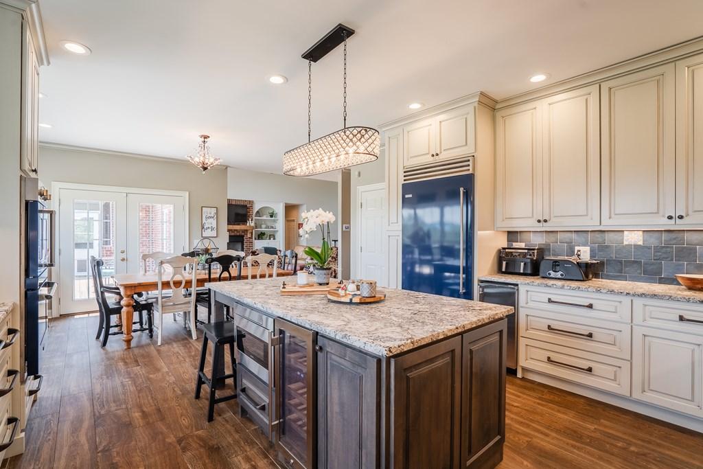 CHATSWORTH, Georgia, 30705, United States, 5 Bedrooms Bedrooms, ,6 BathroomsBathrooms,Residential,For Sale,1846610