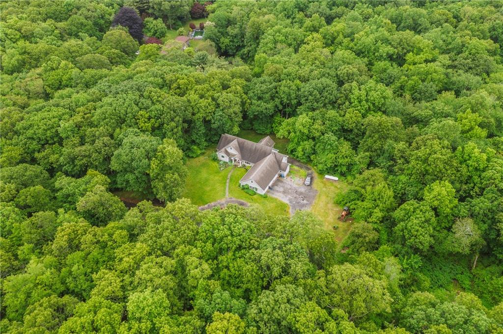 Cranston, Rhode Island, 02921, United States, 3 Bedrooms Bedrooms, ,3 BathroomsBathrooms,Residential,For Sale,1887248