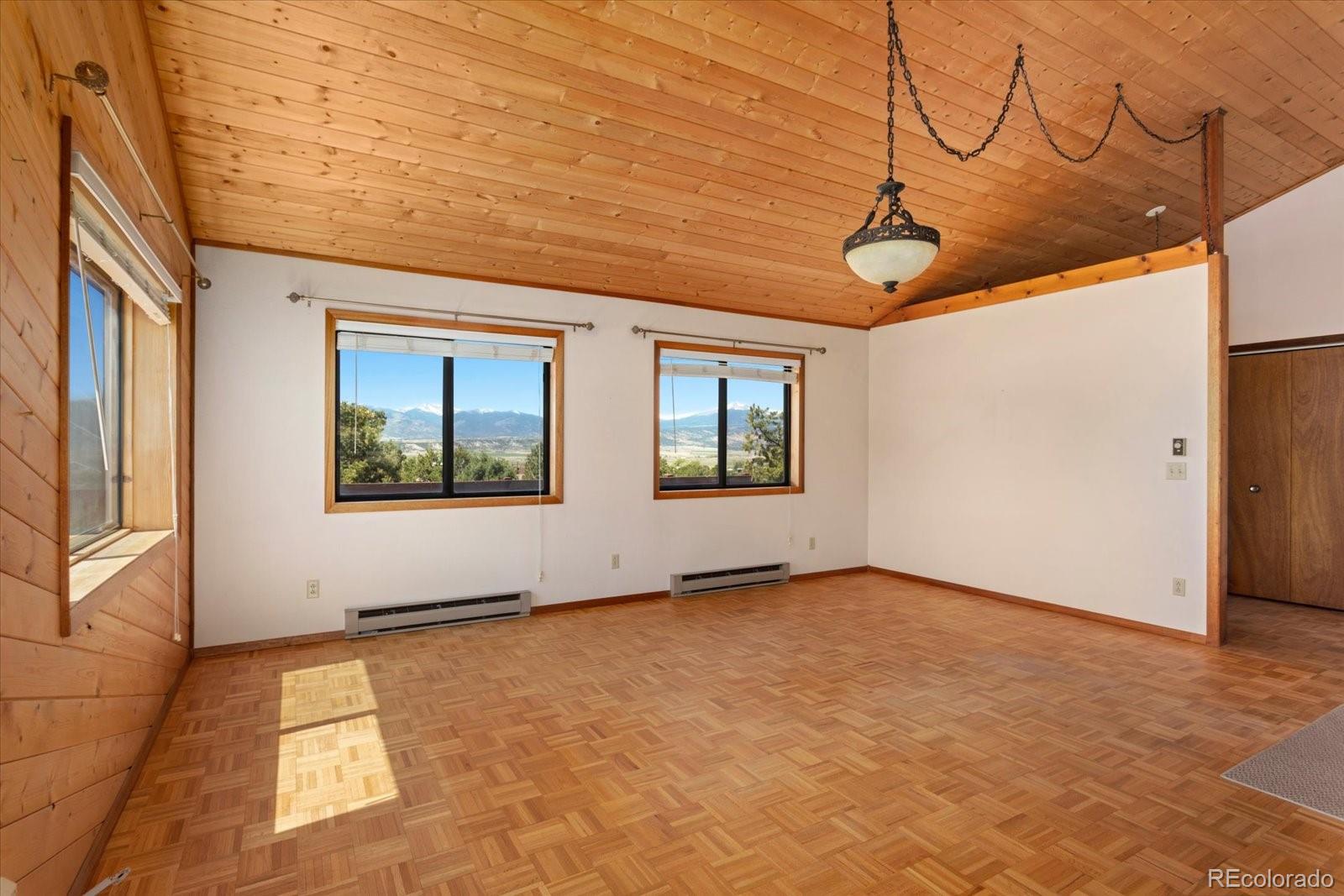 Salida, Colorado, 81201, United States, 3 Bedrooms Bedrooms, ,1 BathroomBathrooms,Residential,For Sale,2043390