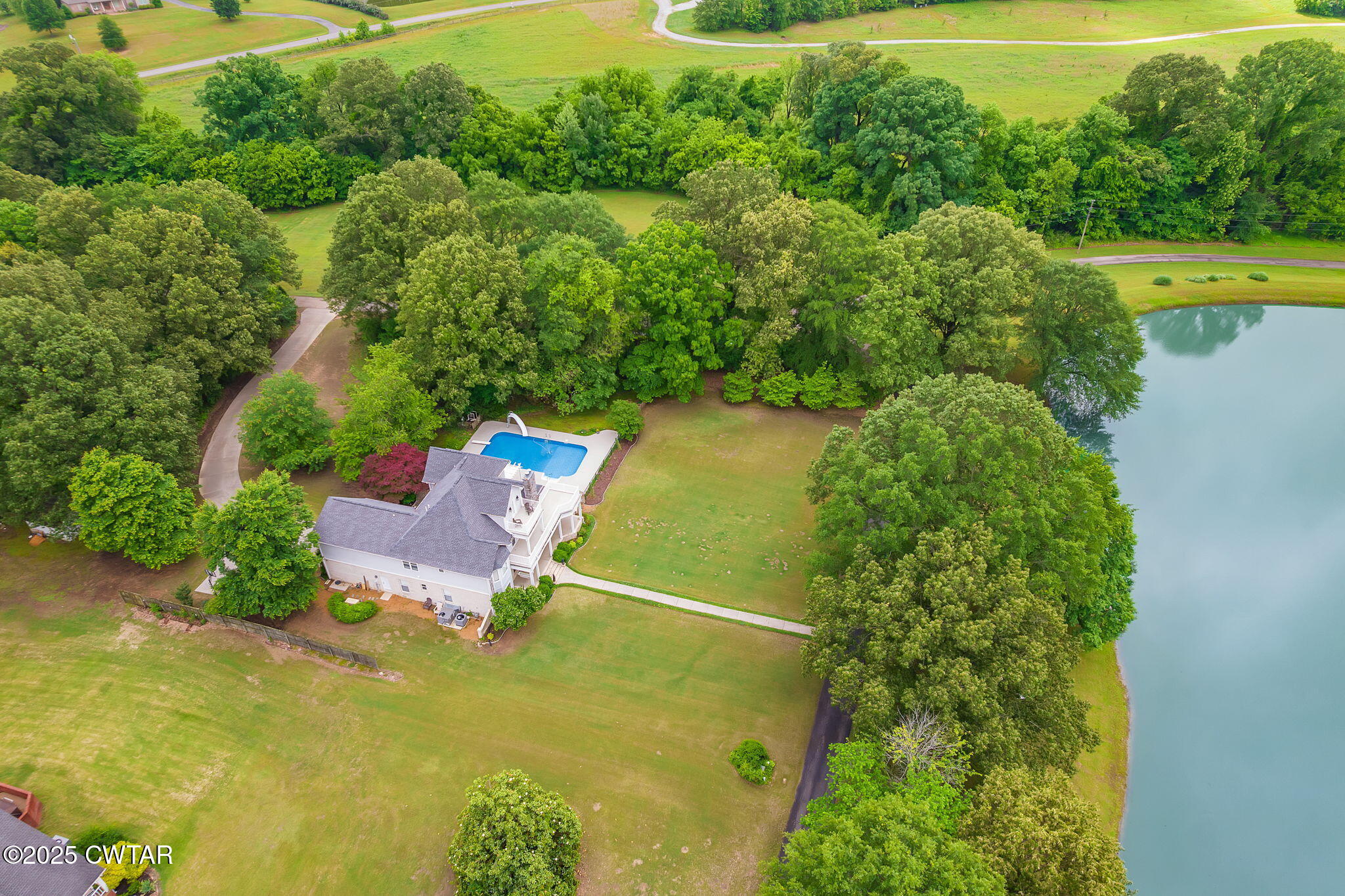 Humboldt, Tennessee, 38343, United States, 4 Bedrooms Bedrooms, ,5 BathroomsBathrooms,Residential,For Sale,1818356