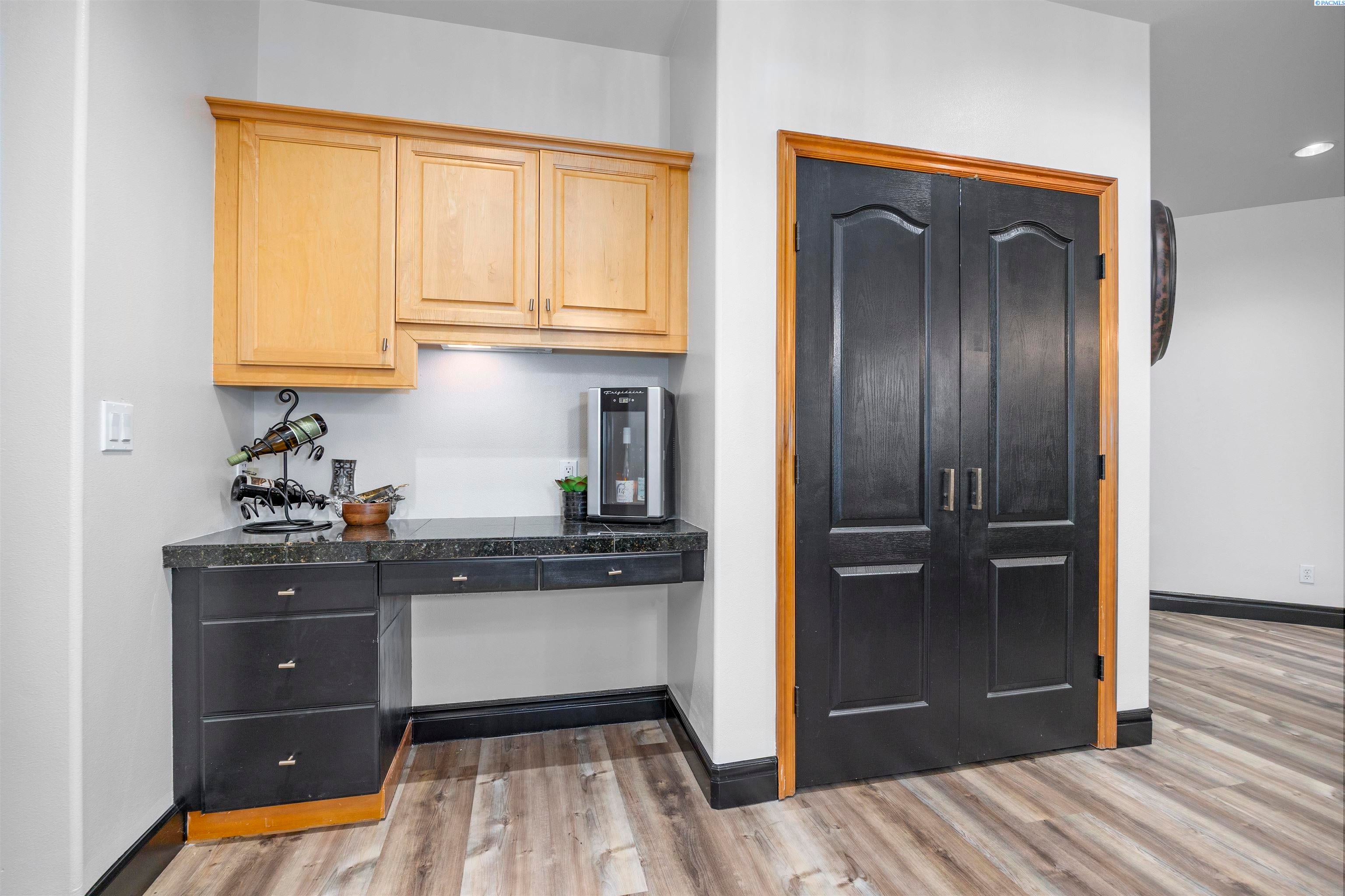 Kennewick, Washington, 99337, United States, 3 Bedrooms Bedrooms, ,3 BathroomsBathrooms,Residential,For Sale,1981093