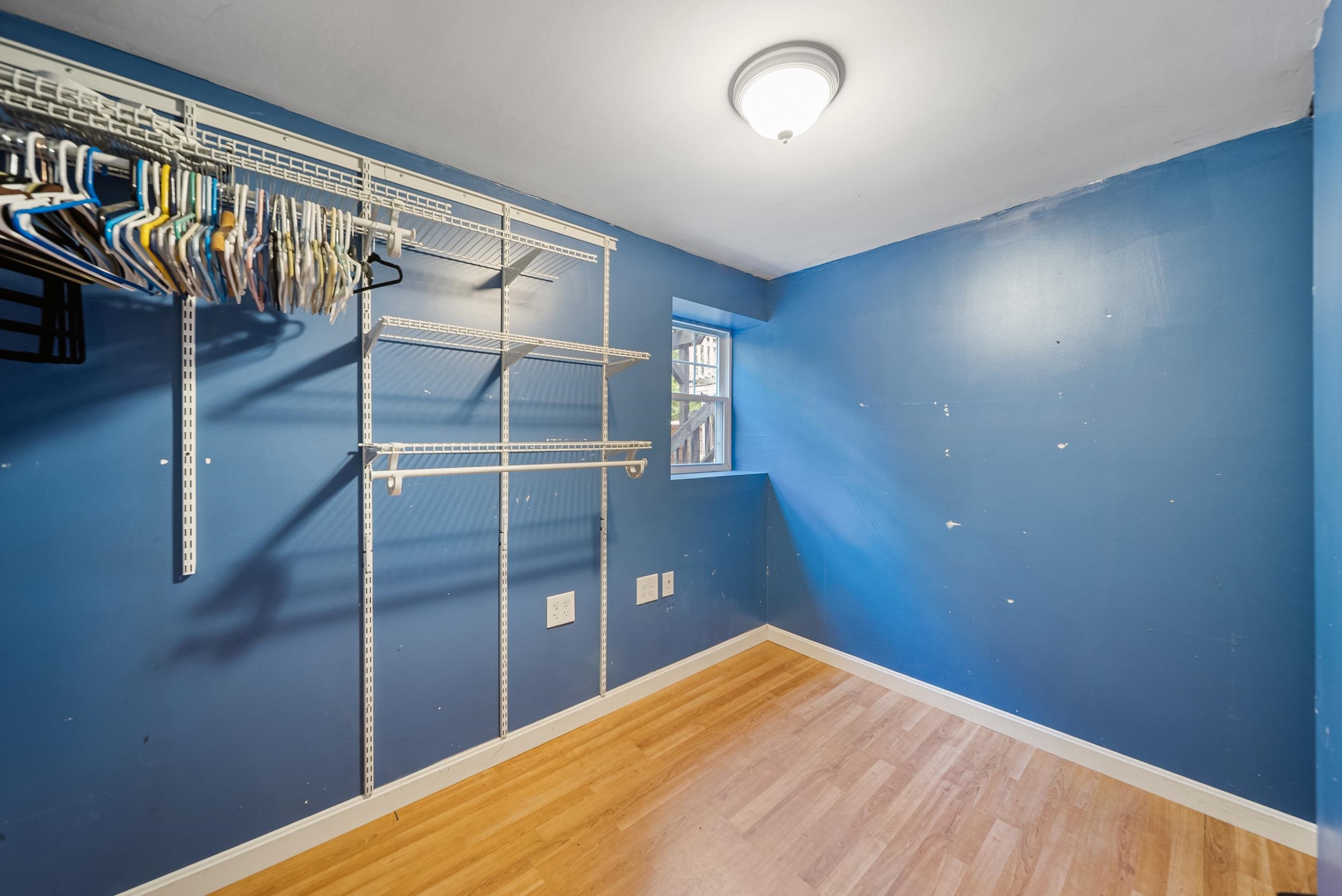 Derry, New Hampshire, 03038, United States, 3 Bedrooms Bedrooms, ,1 BathroomBathrooms,Residential,For Sale,1938906