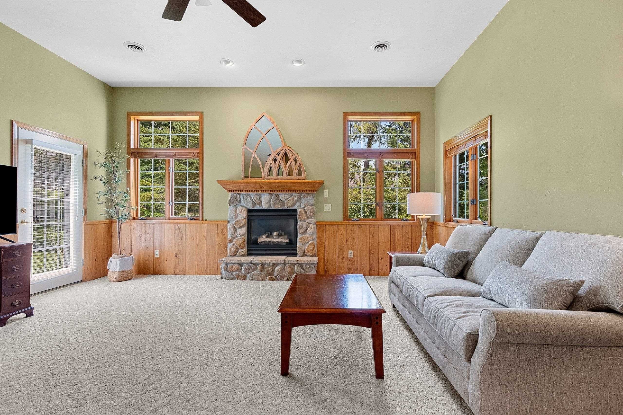 GREEN BAY, Wisconsin, 54302-5254, United States, 5 Bedrooms Bedrooms, ,4 BathroomsBathrooms,Residential,For Sale,1920394