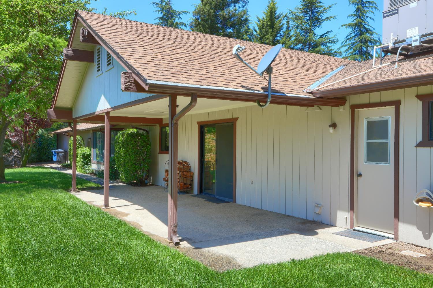 Ahwahnee, California, 93601, United States, 3 Bedrooms Bedrooms, ,2 BathroomsBathrooms,Residential,For Sale,1993875