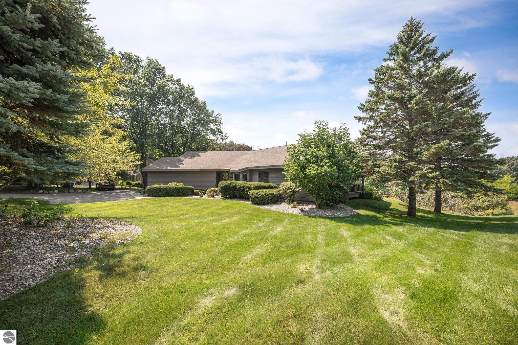 Traverse City, Michigan, 49686-1962, United States, 3 Bedrooms Bedrooms, ,2 BathroomsBathrooms,Residential,For Sale,1950100