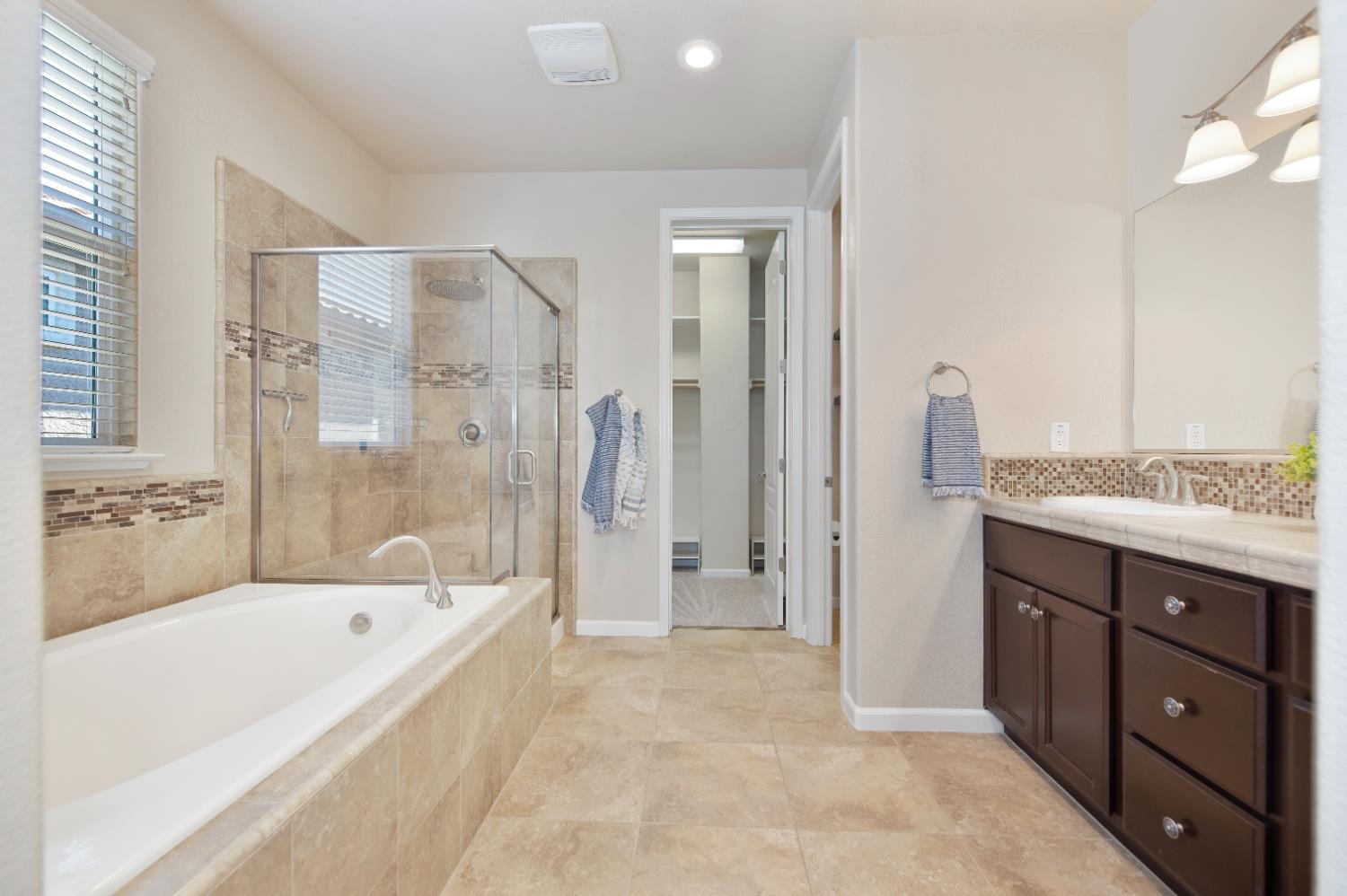 West Sacramento, California, 95691, United States, 4 Bedrooms Bedrooms, ,3 BathroomsBathrooms,Residential,For Sale,1906869