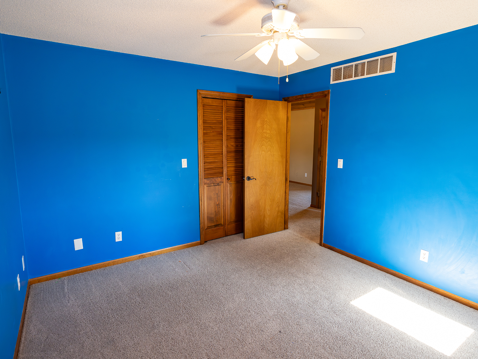 New London, Missouri, 63459, United States, 3 Bedrooms Bedrooms, ,2 BathroomsBathrooms,Residential,For Sale,1942717